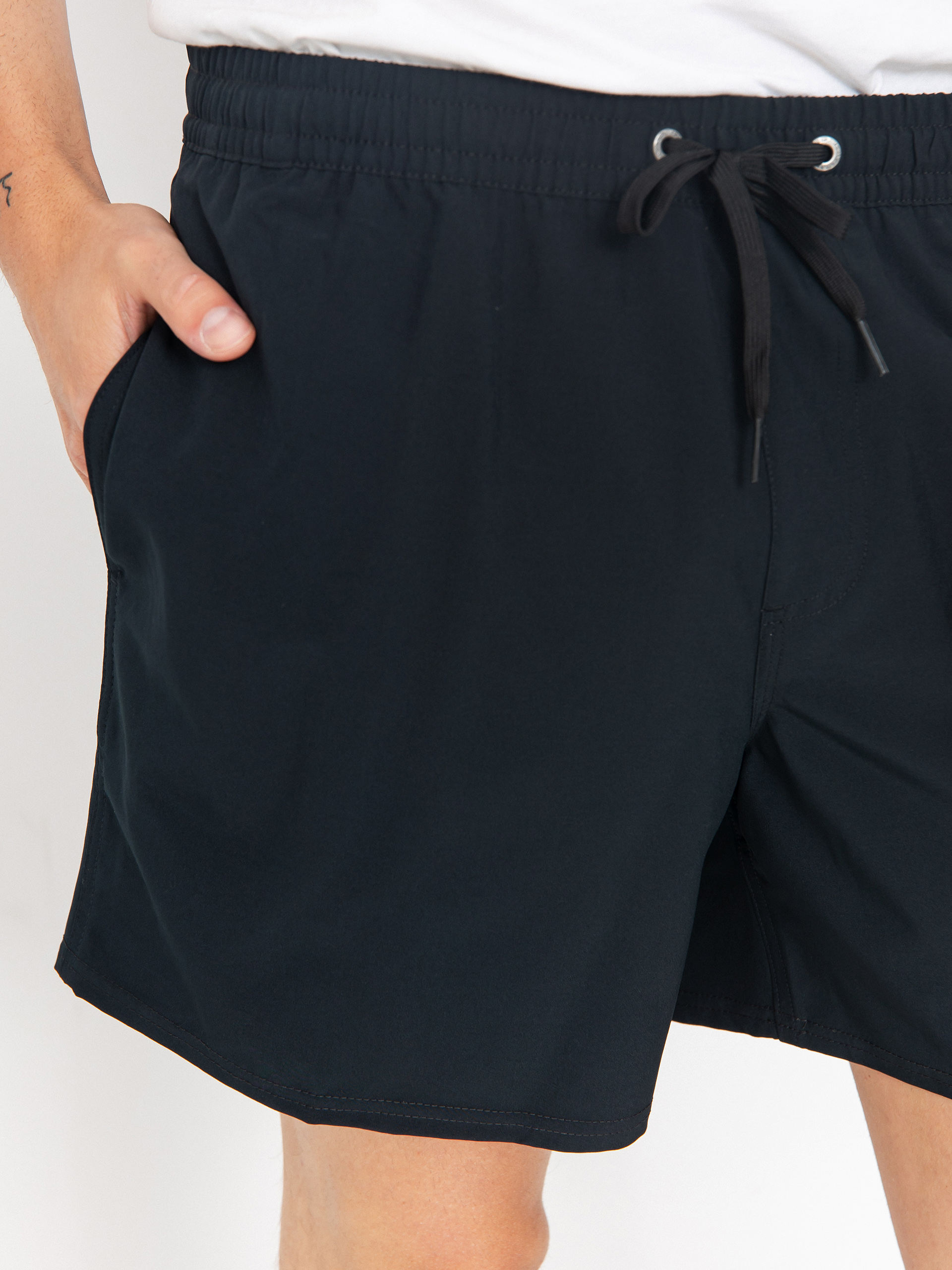 Quiksilver Surfsilk Solid Volley 16 Shorts (black)
