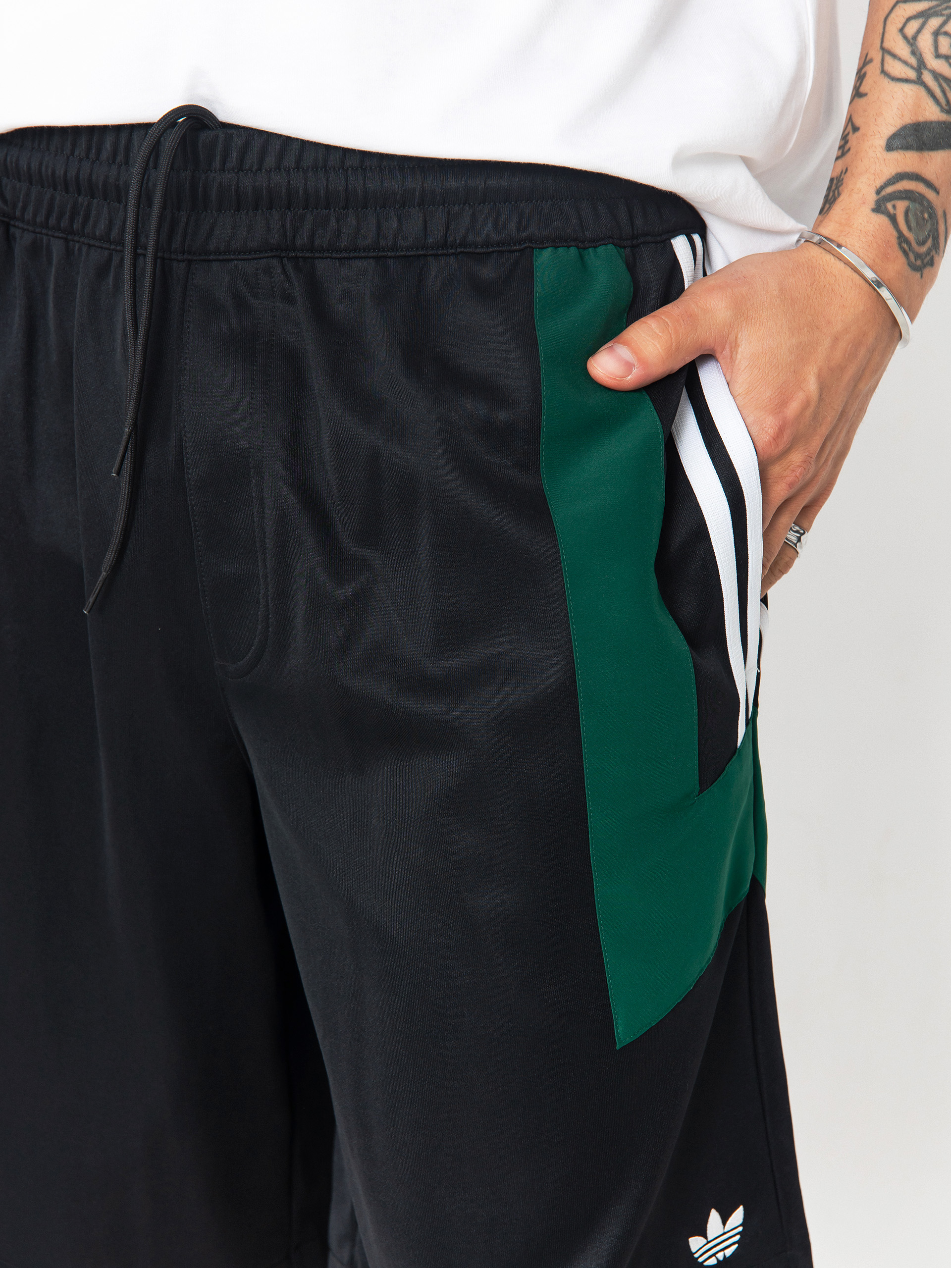 adidas Football Shorts (black/drkgrn/white)