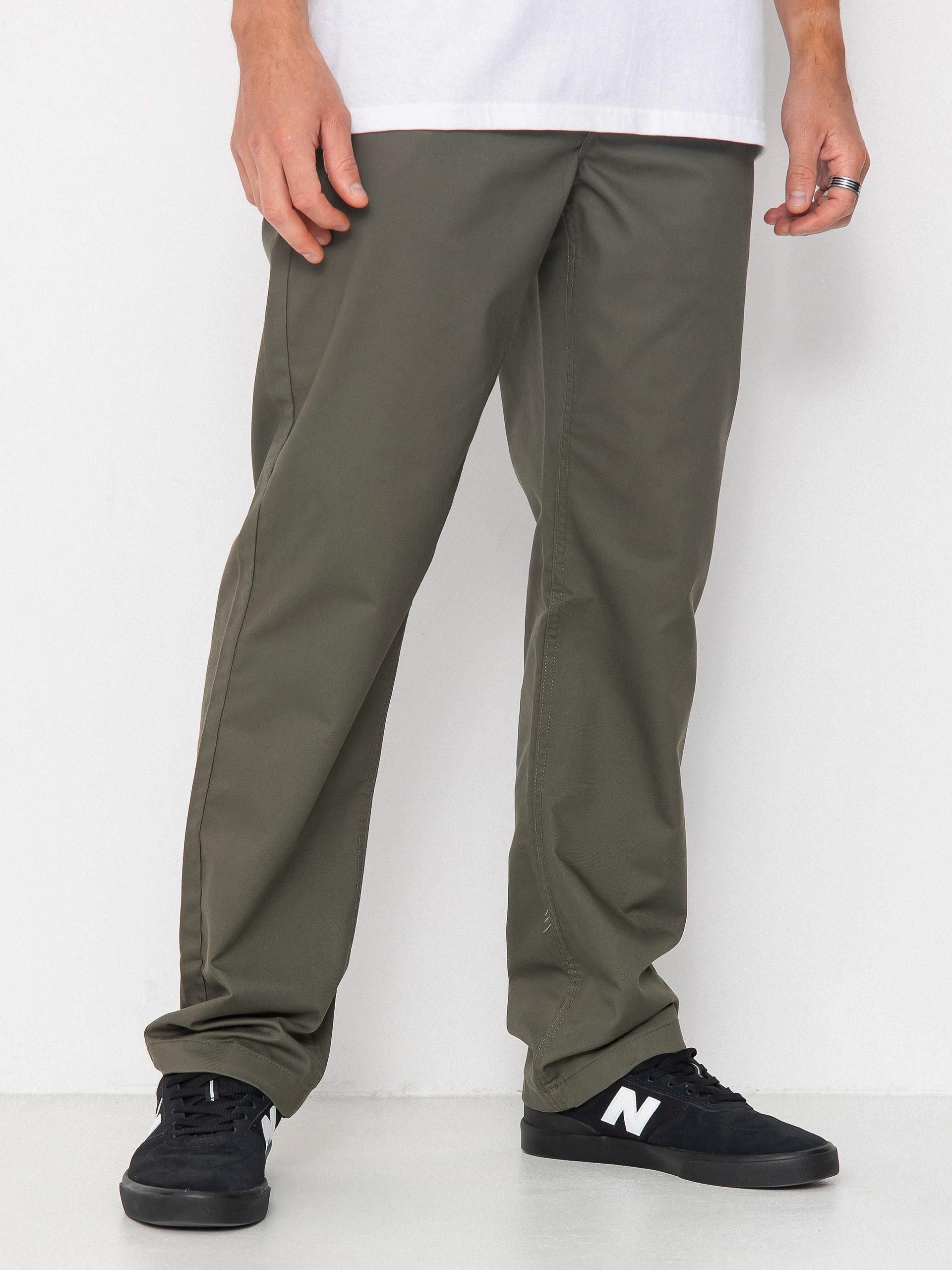 Vans Authentic Chino Relaxed Hose (grape leaf)