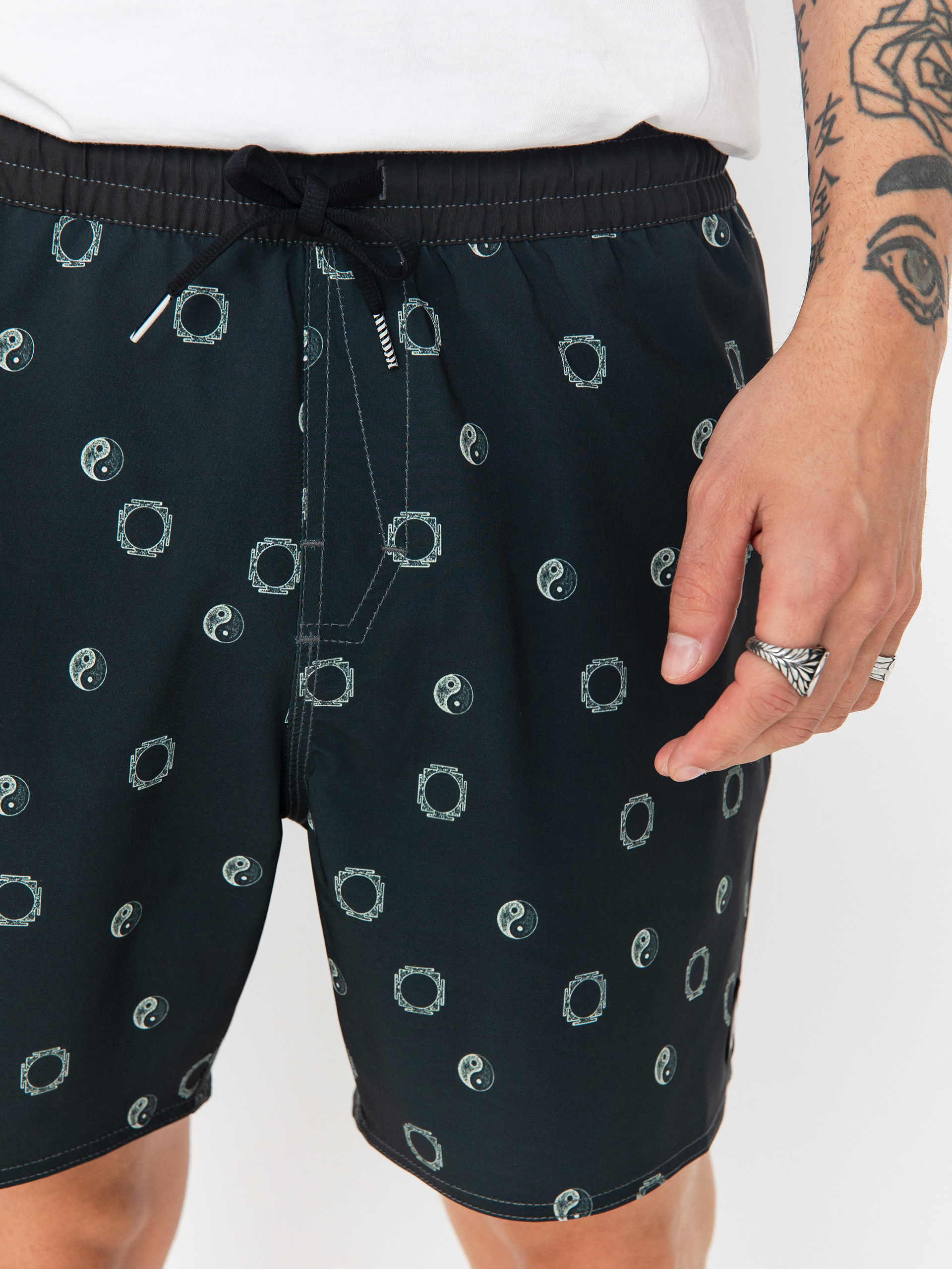 Volcom Lido Print Trunk 16 Shorts (stealth)