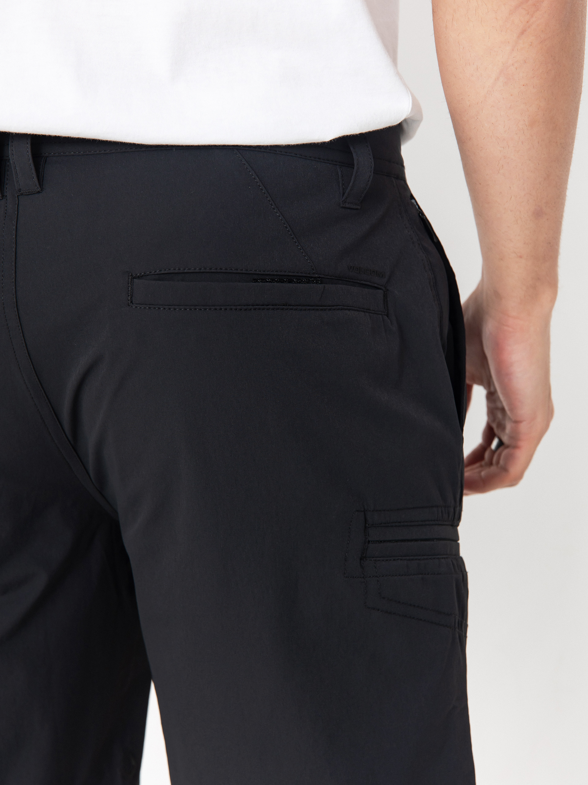 Volcom Shorts Cashed In Cargo Hybrid 20 (black)