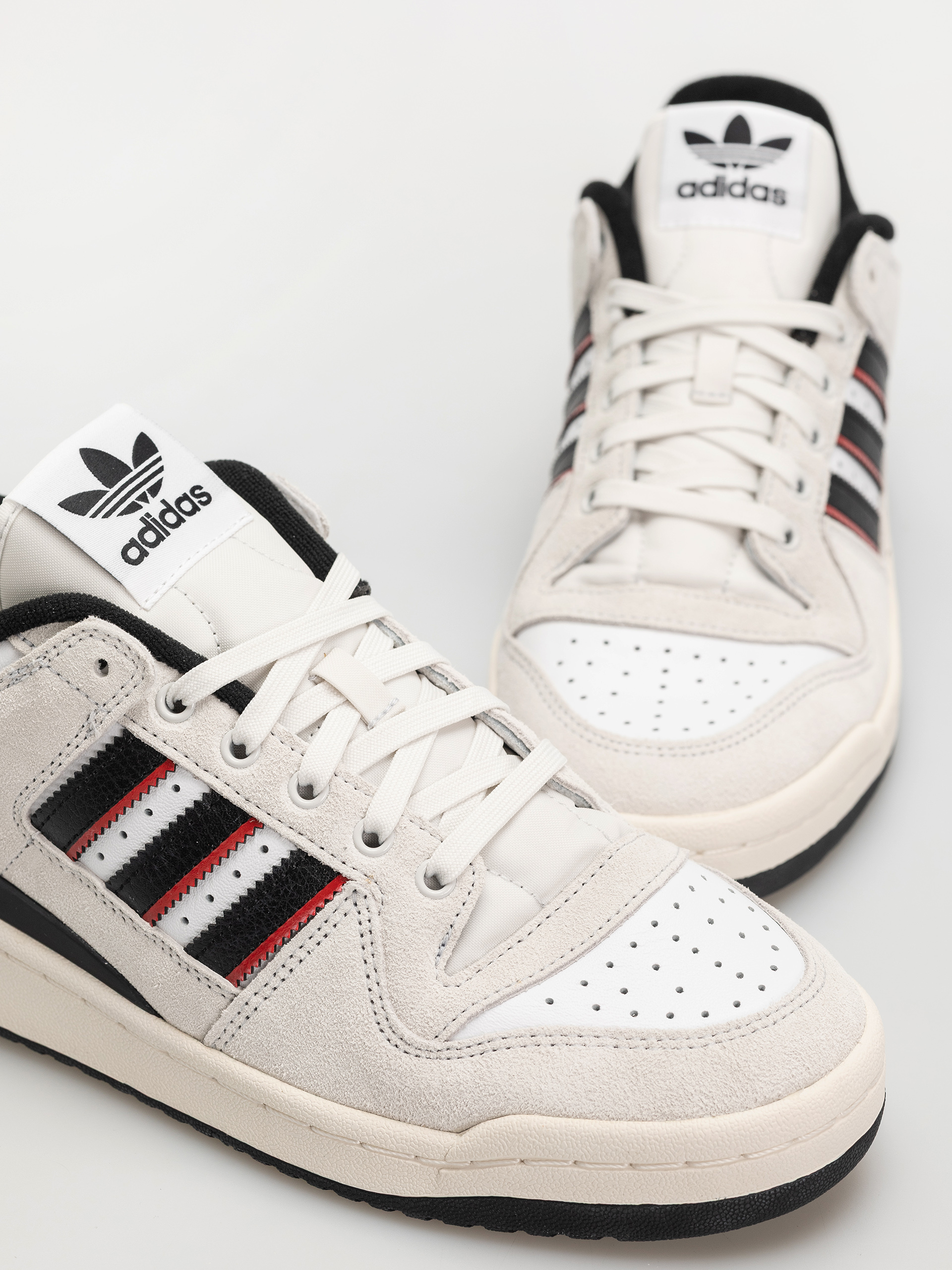 adidas Forum 84 Low Adv Schuhe (crywht/cblack/betsca)