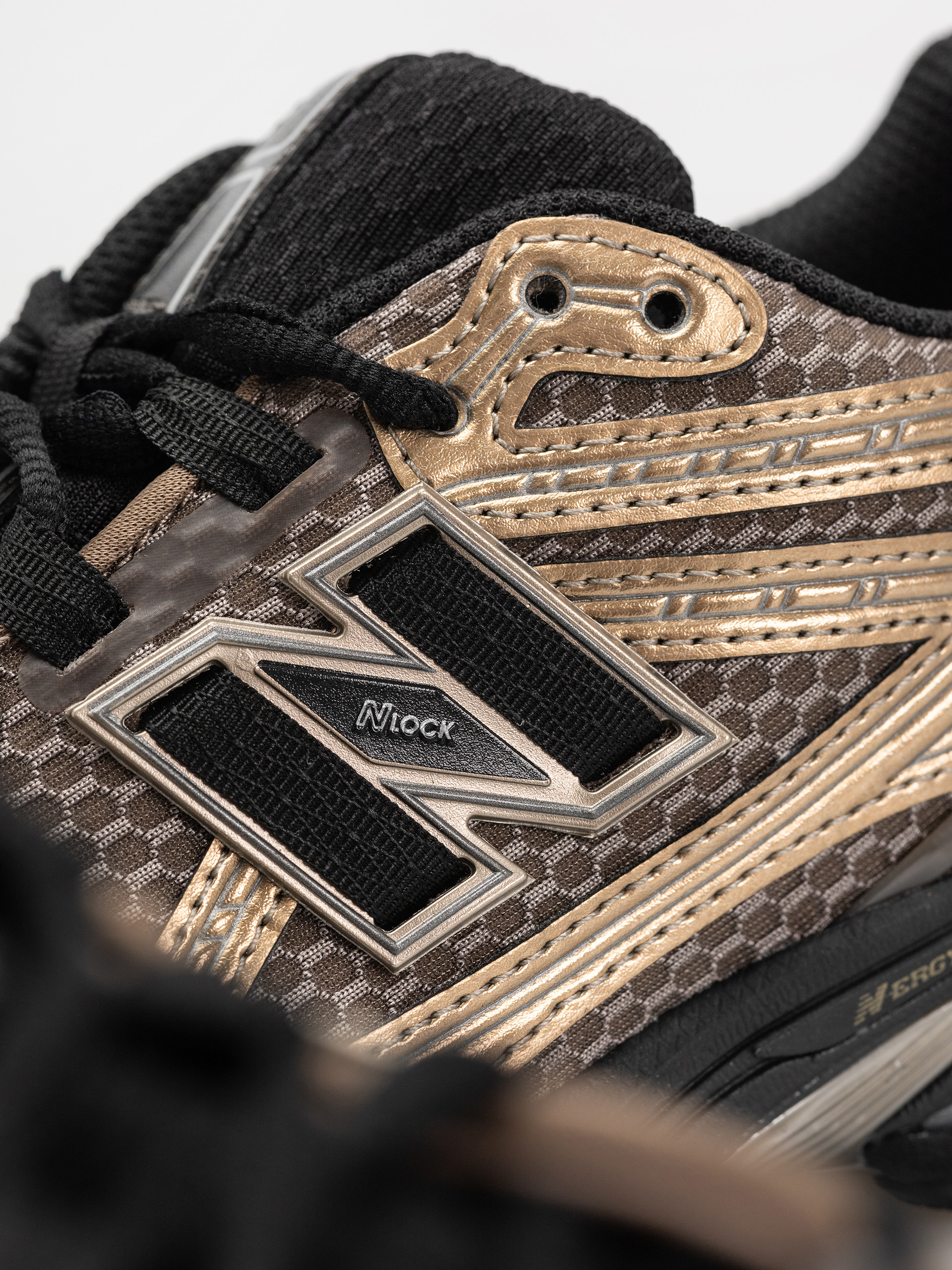 New Balance 1906 Shoes (mushroom)