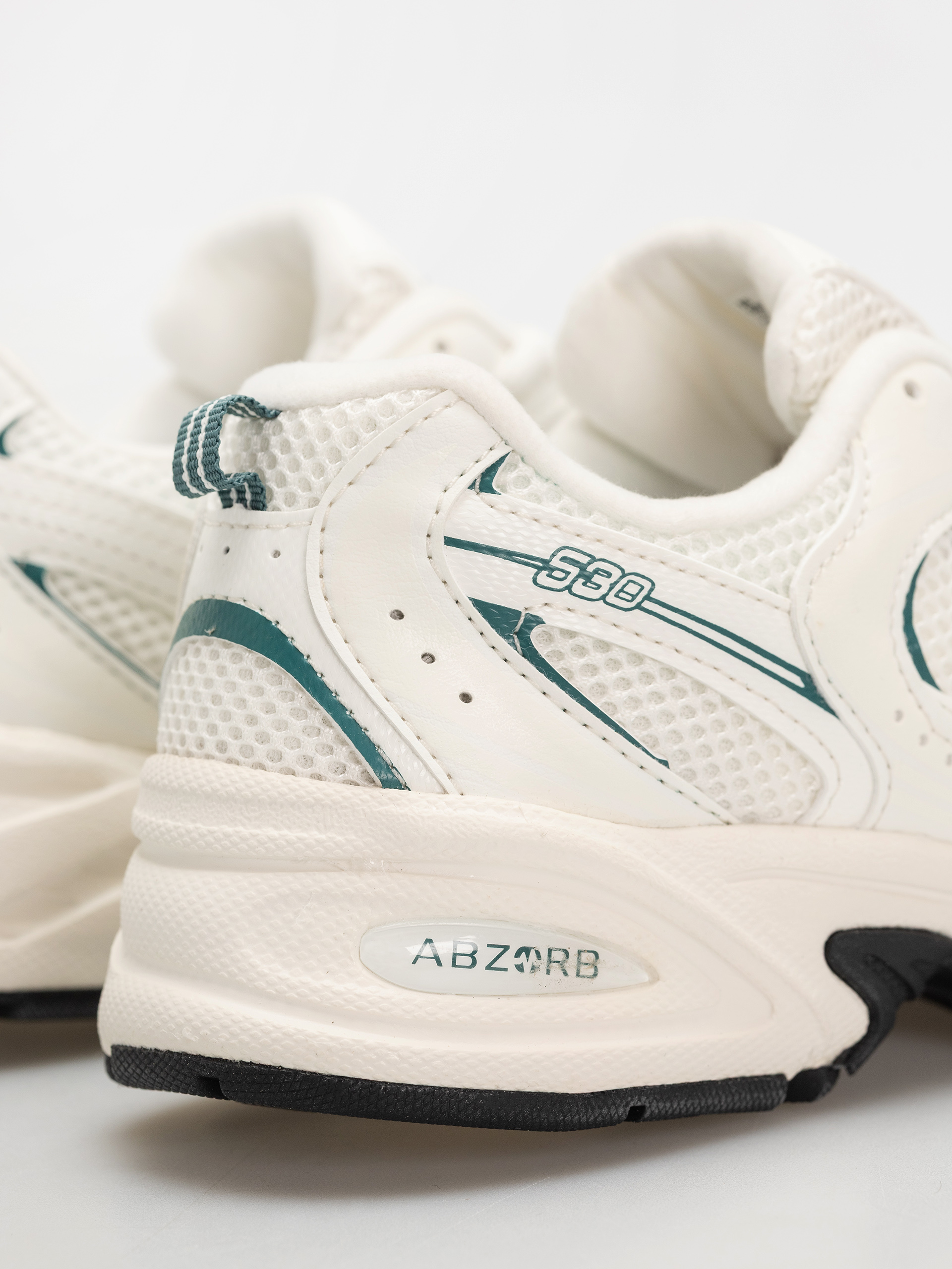 New Balance 530 JR Shoes (sea salt)