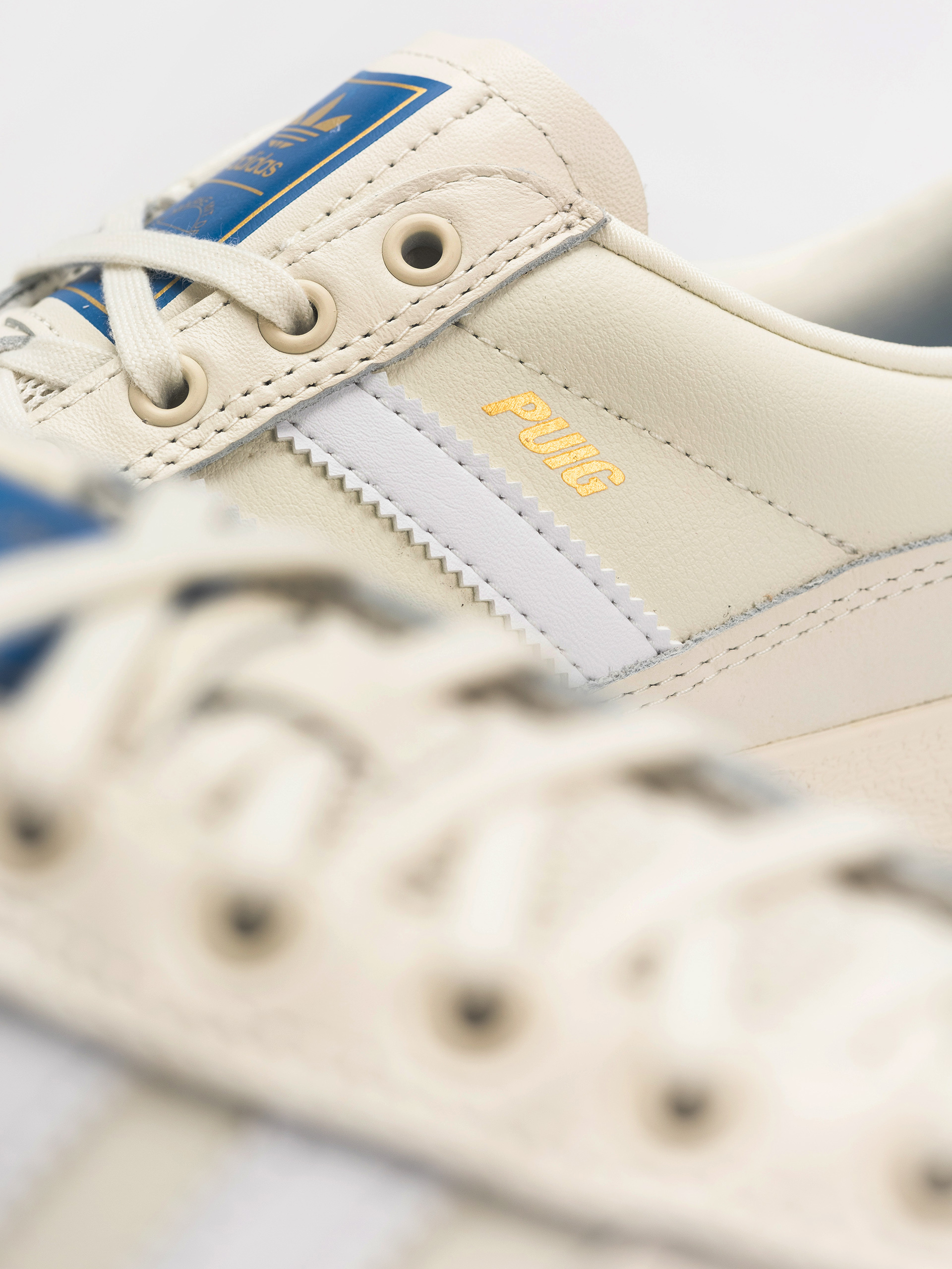 adidas Puig Indoor Shoes (owhite/ftwwht/blubir)