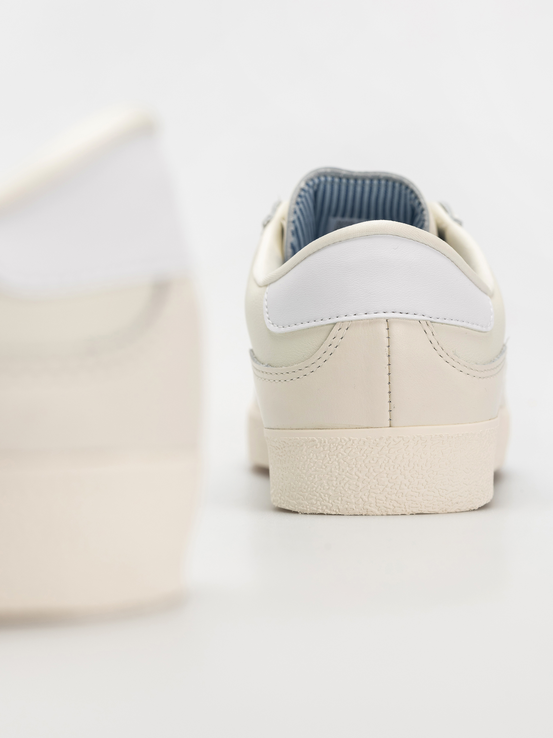 adidas Puig Indoor Shoes (owhite/ftwwht/blubir)