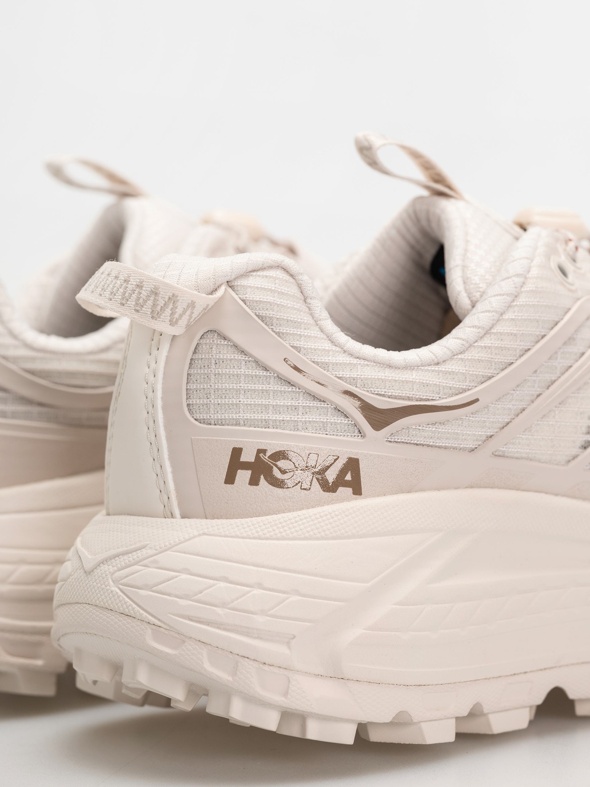 Hoka Mafate Three 2 Grid Schuhe (rose cream stucco)
