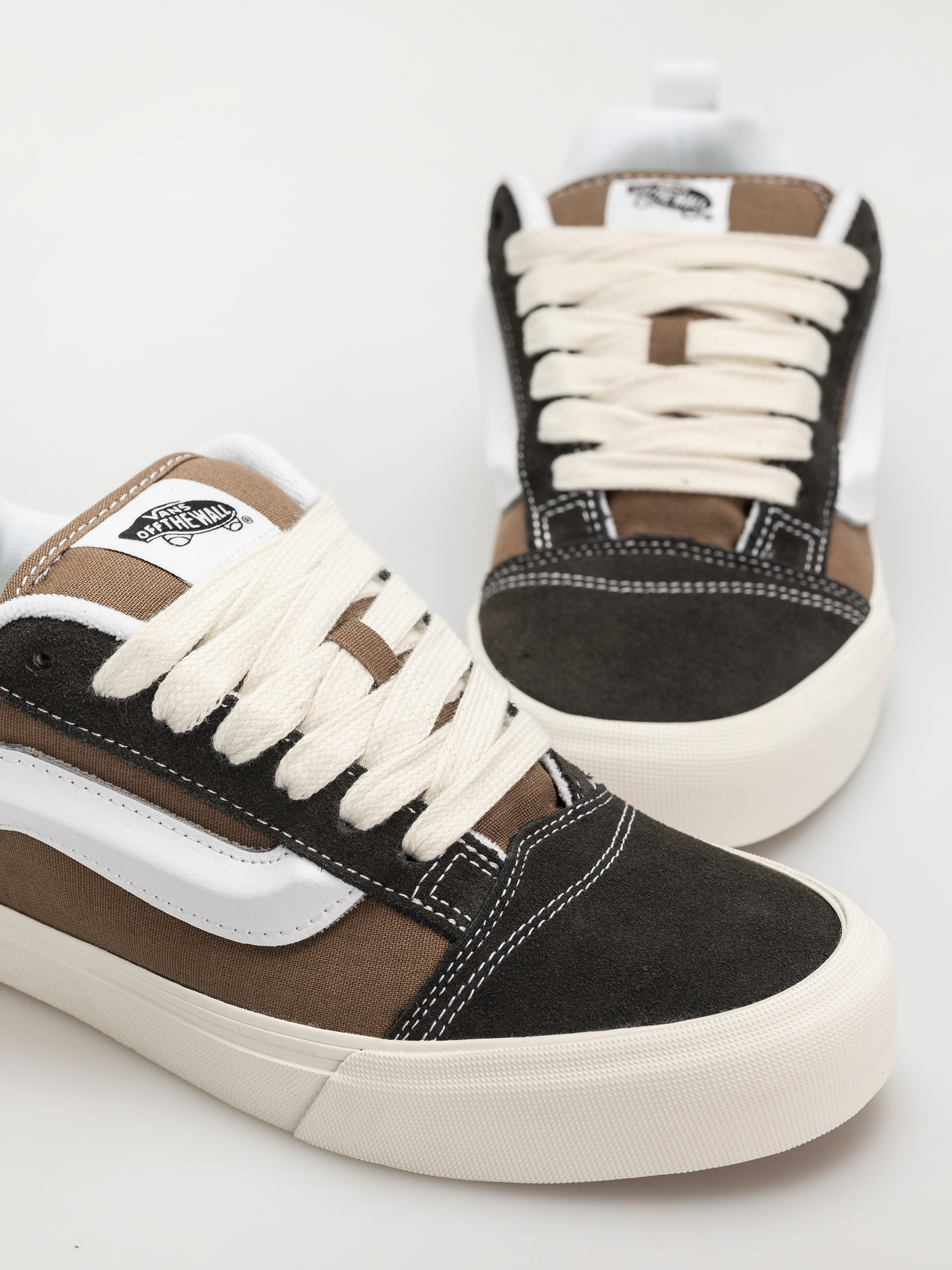 Vans Knu Skool Shoes (color blocking brown/brown)