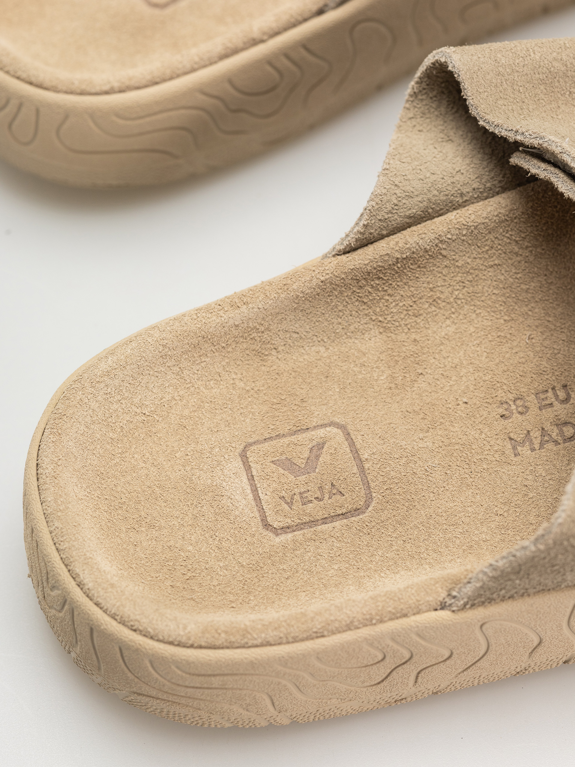 Veja Etna Wmn Shoes (taupe almond)