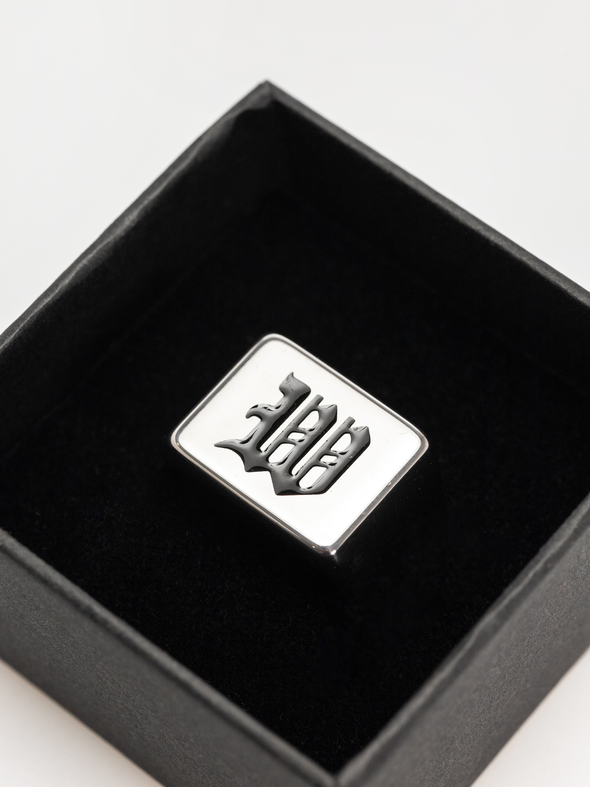 Wasted Paris Sygnet Faithful Signet Ring Film (silver)