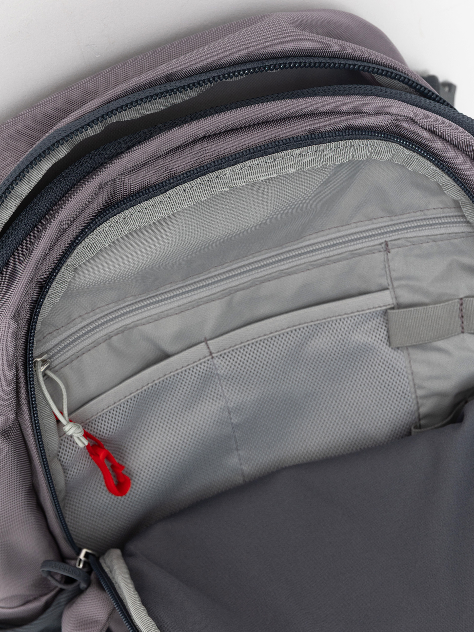 Osprey Axis 24 Backpack (soundwave grey)