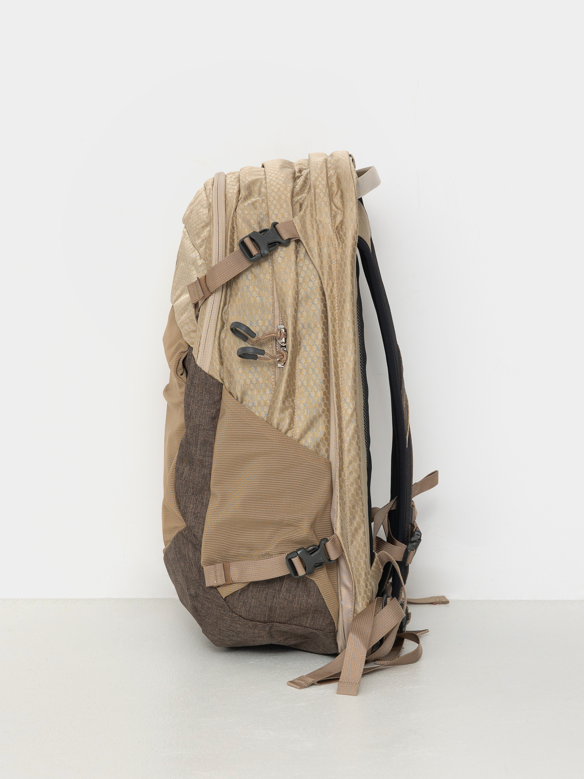 Osprey Nebula Backpack (alpaca tan/latte brown heather)
