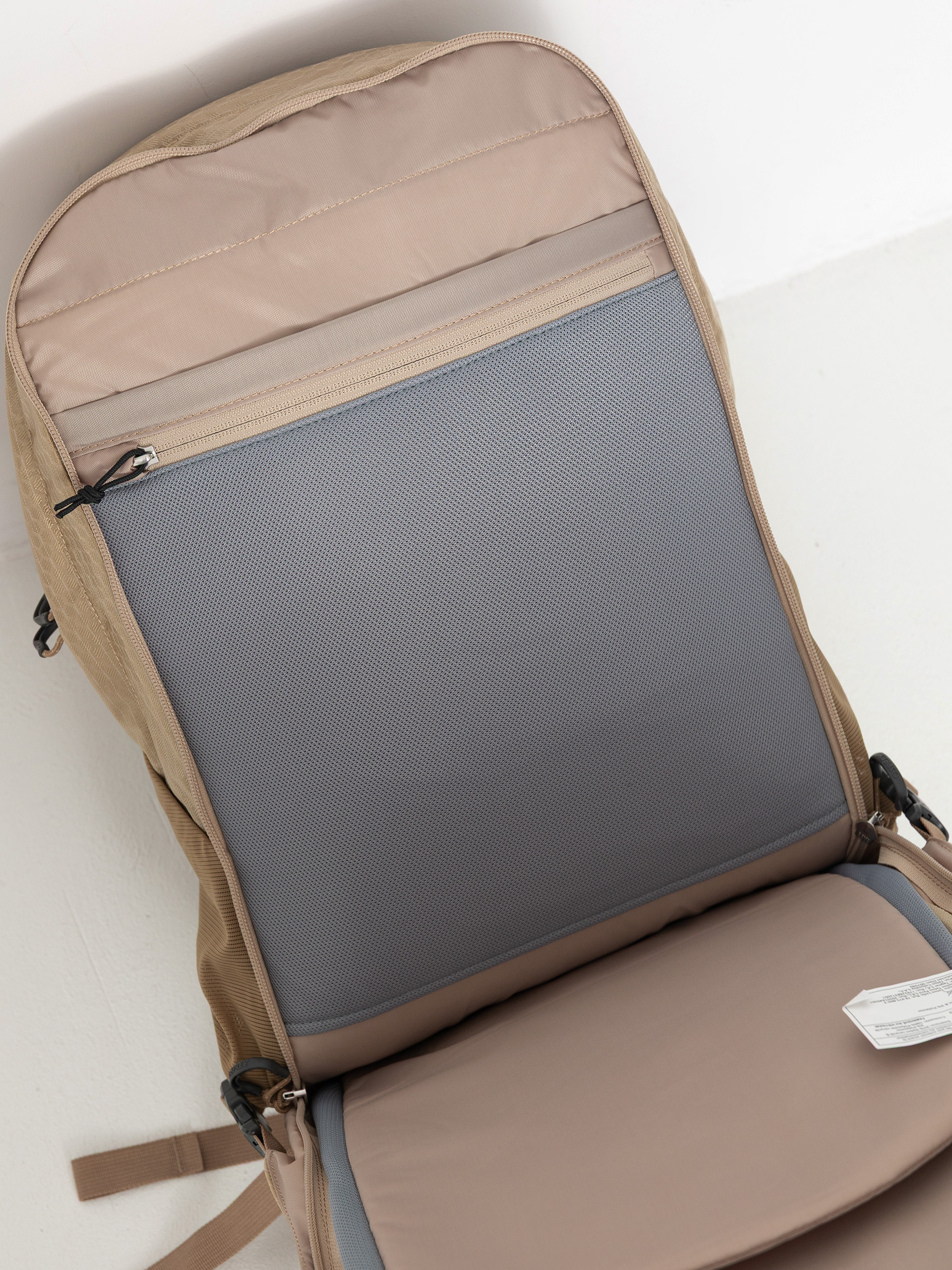 Osprey Nebula Backpack (alpaca tan/latte brown heather)