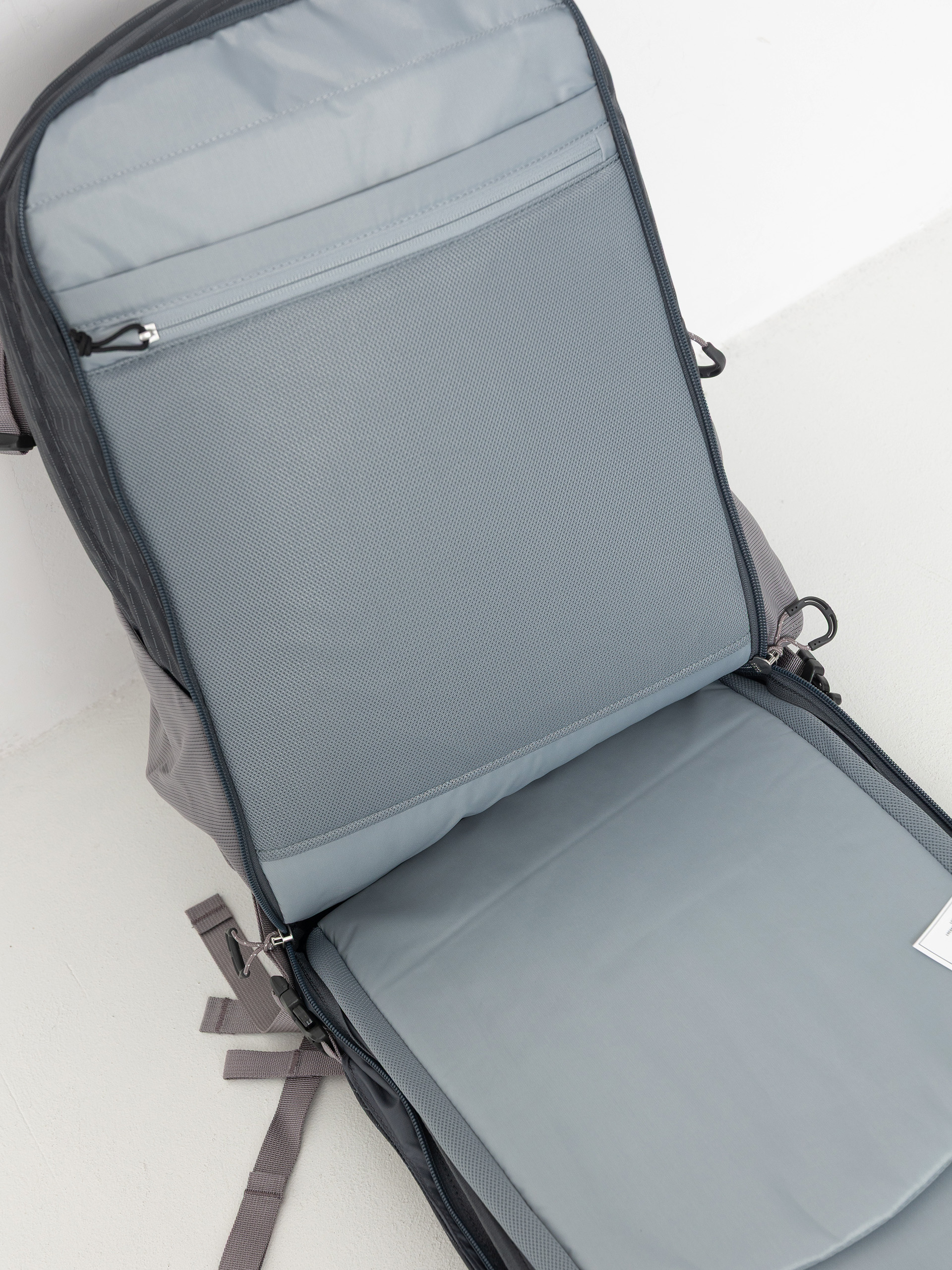 Osprey Nebula Backpack (tungsten/soundwave grey heather)