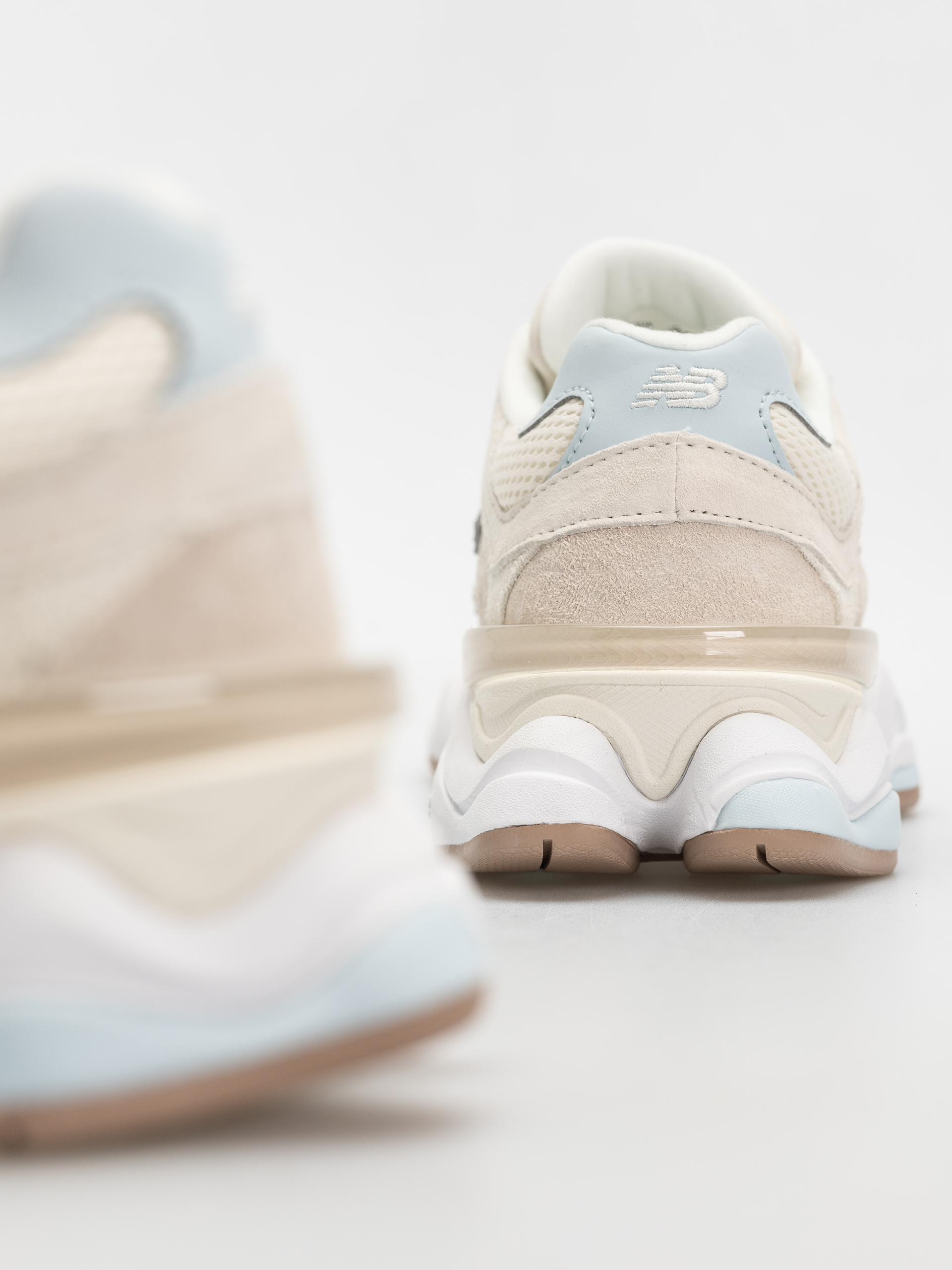 New Balance 9060 Schuhe (bisque)