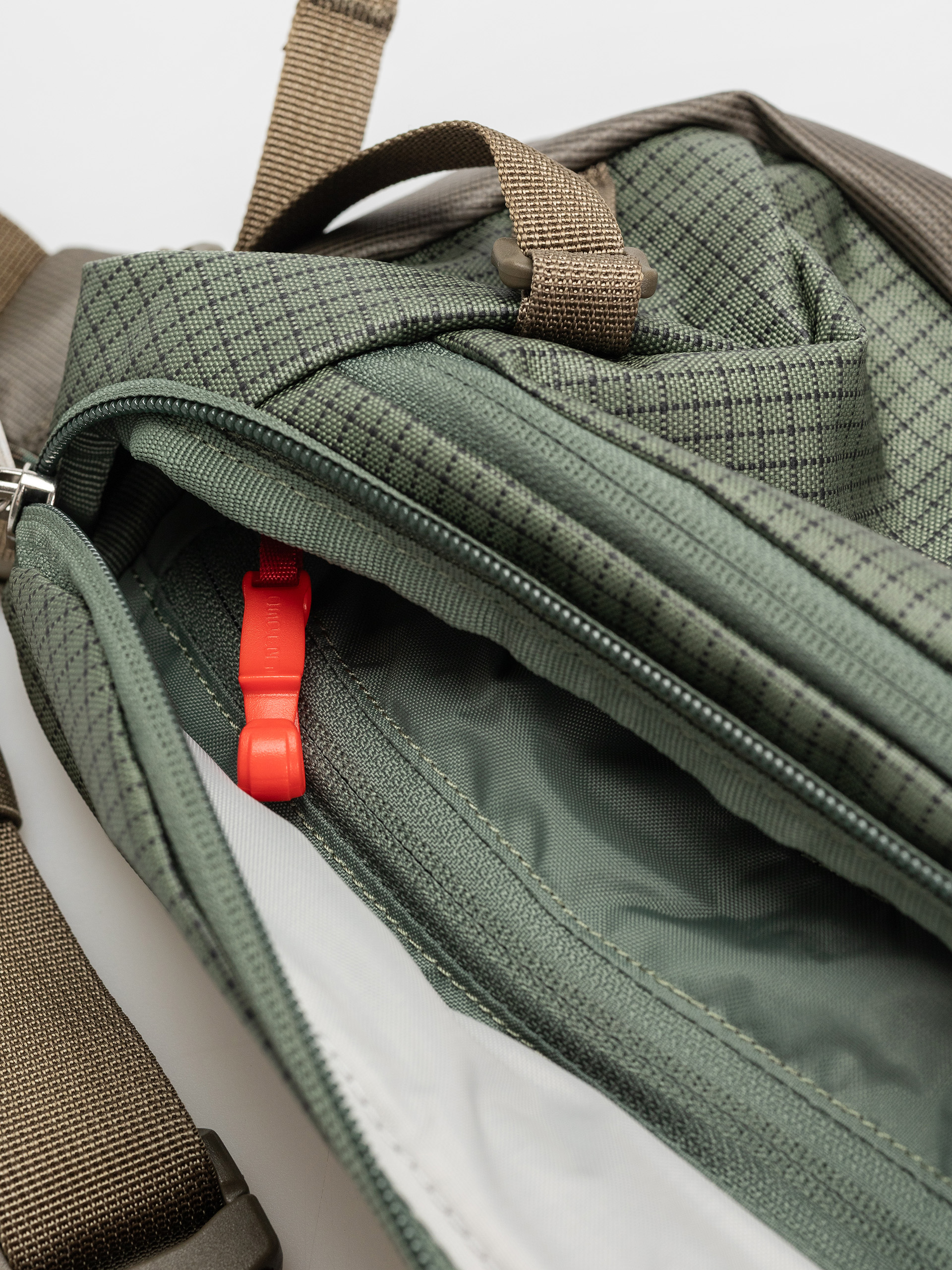 Osprey Transporter Waist Bum bag (pine leaf/earl grey)