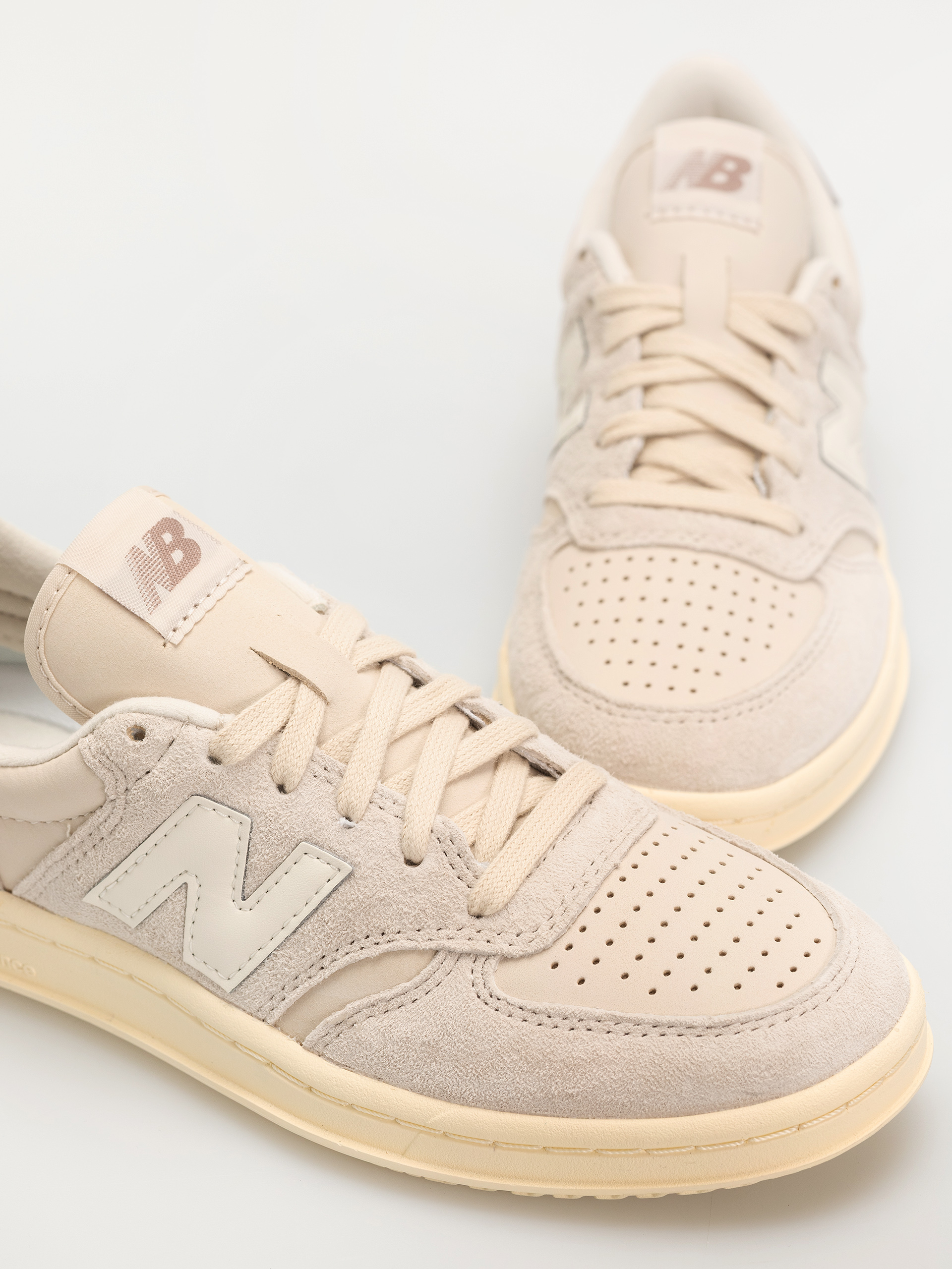 New Balance 500 Shoes (beige)