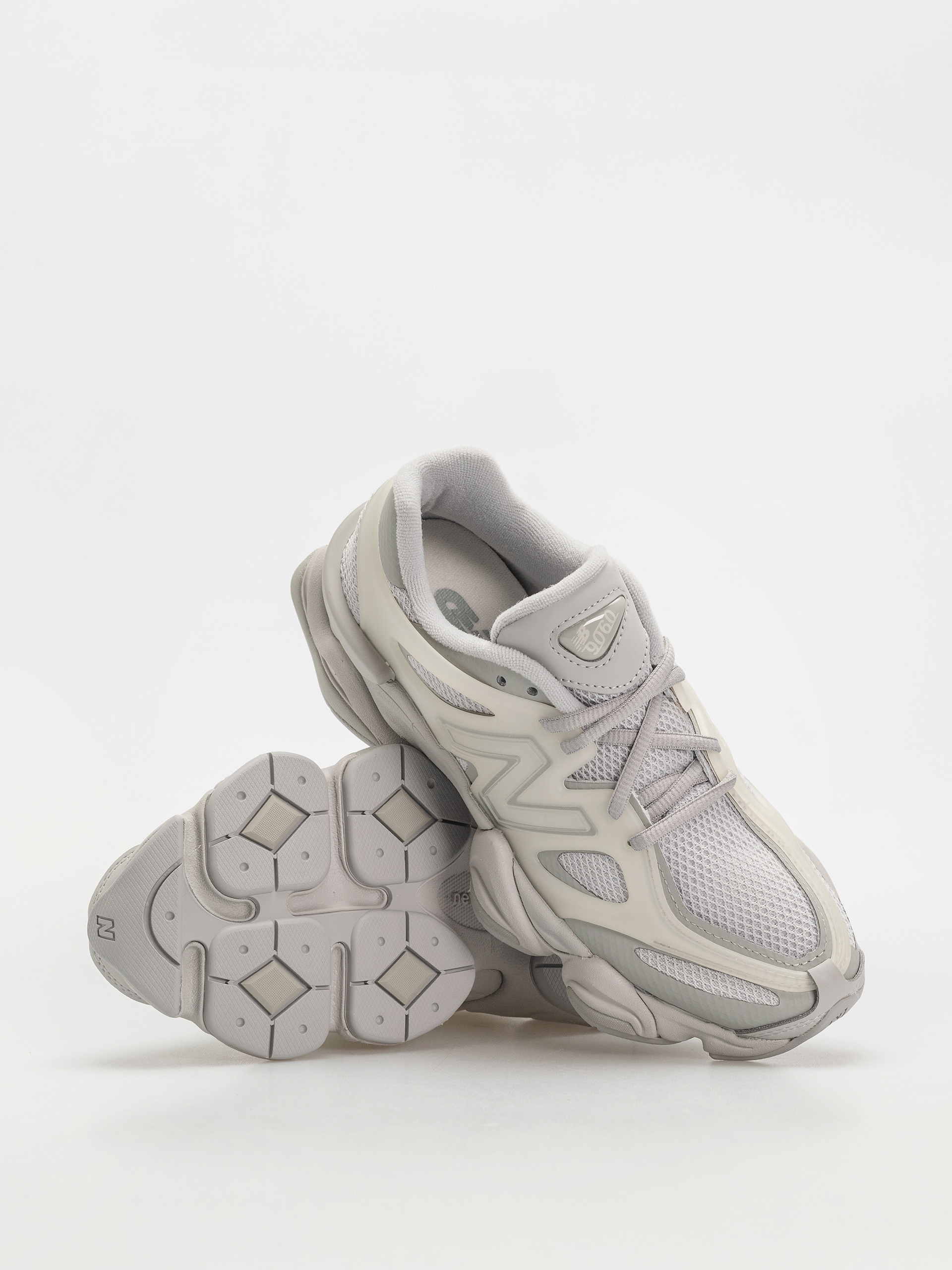 New Balance 9060 Shoes (raincloud)