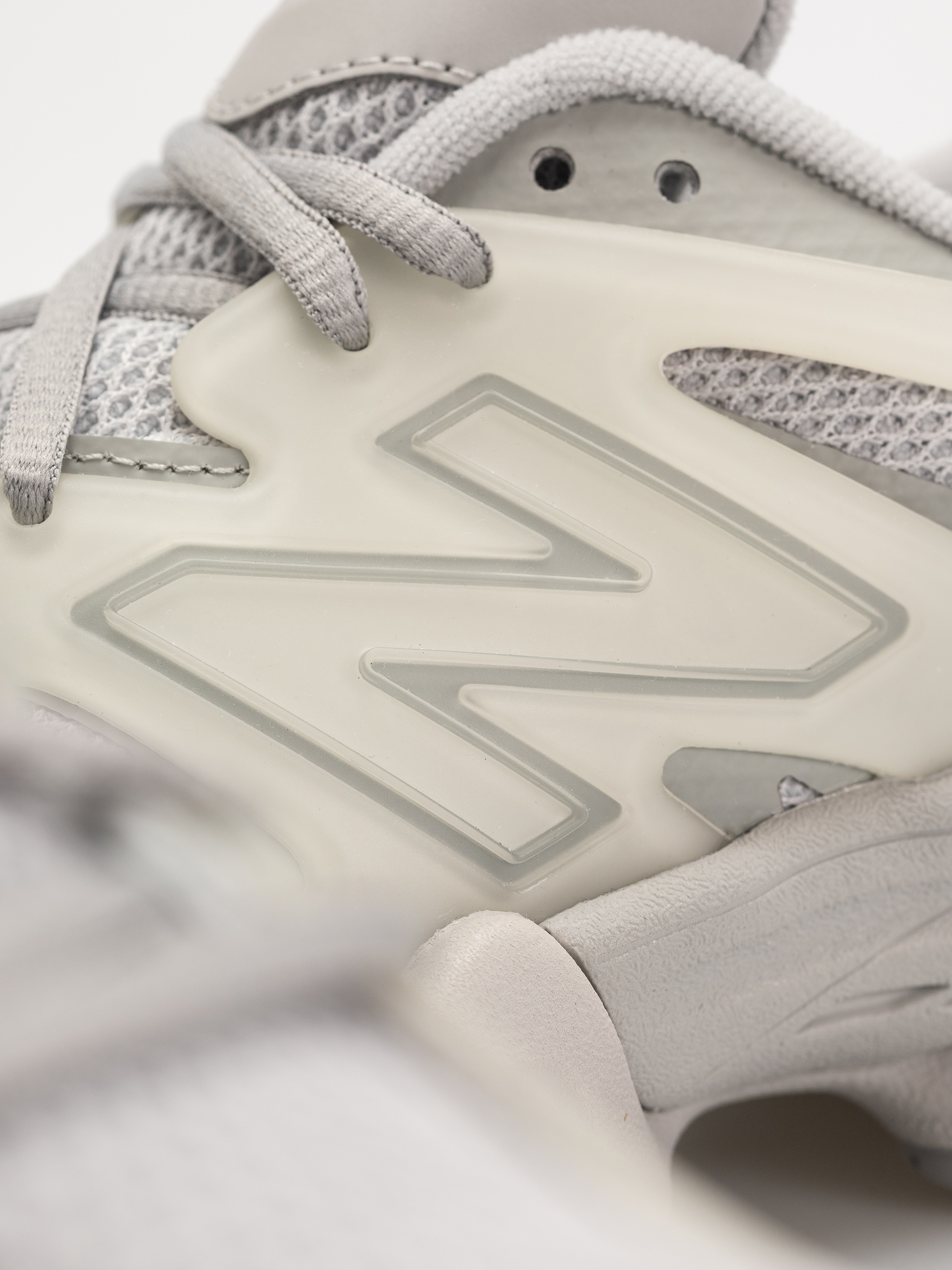 New Balance 9060 Shoes (raincloud)