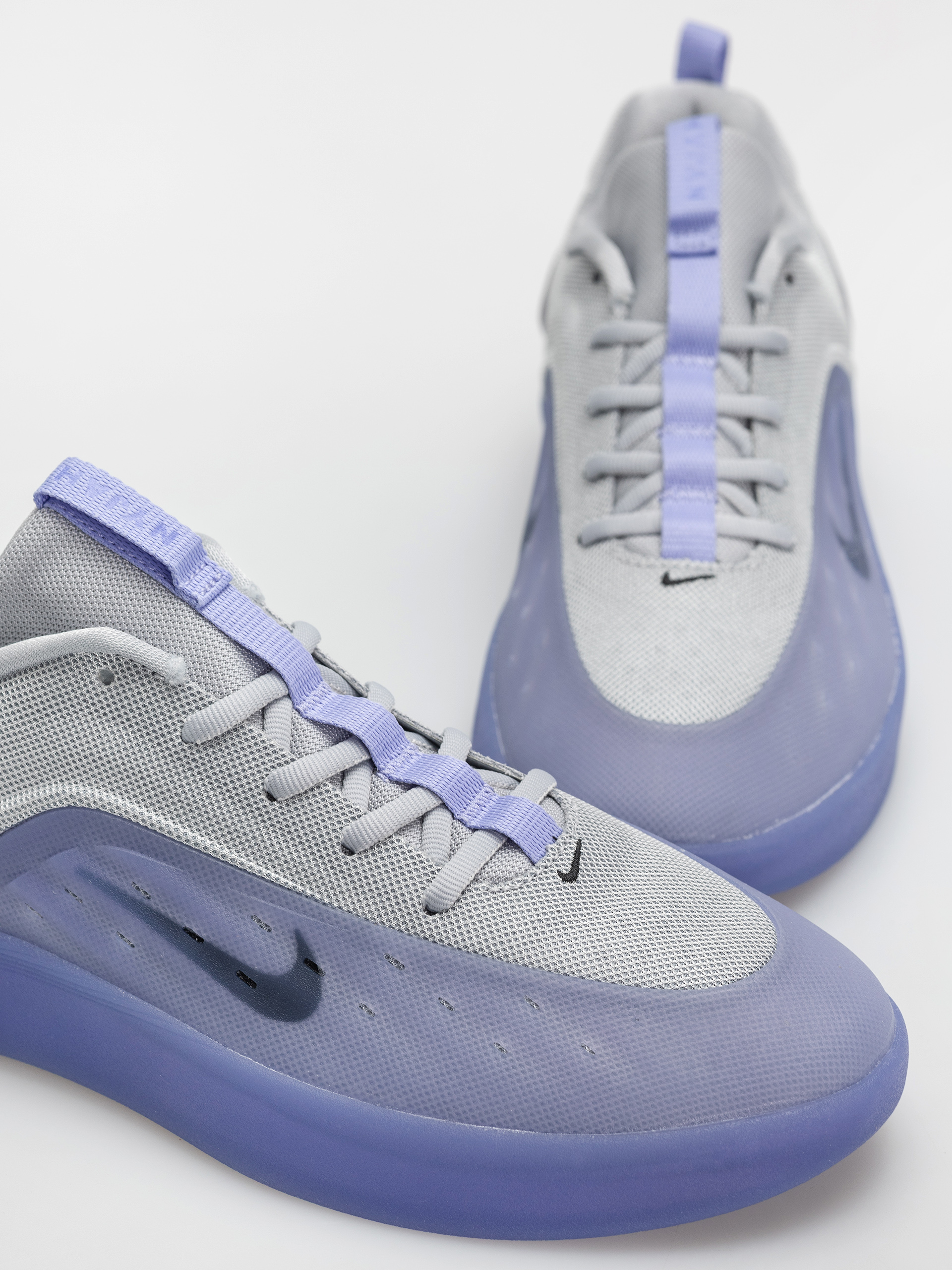 Nike SB Zoom Nyjah 4 Schuhe (light thistle/black light thistle)