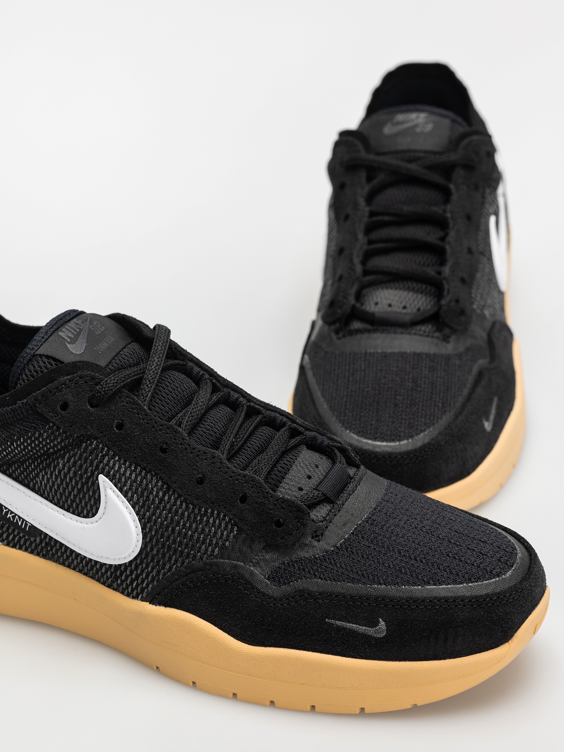 Nike SB Ps8 Schuhe (black/white anthracite gum yellow)