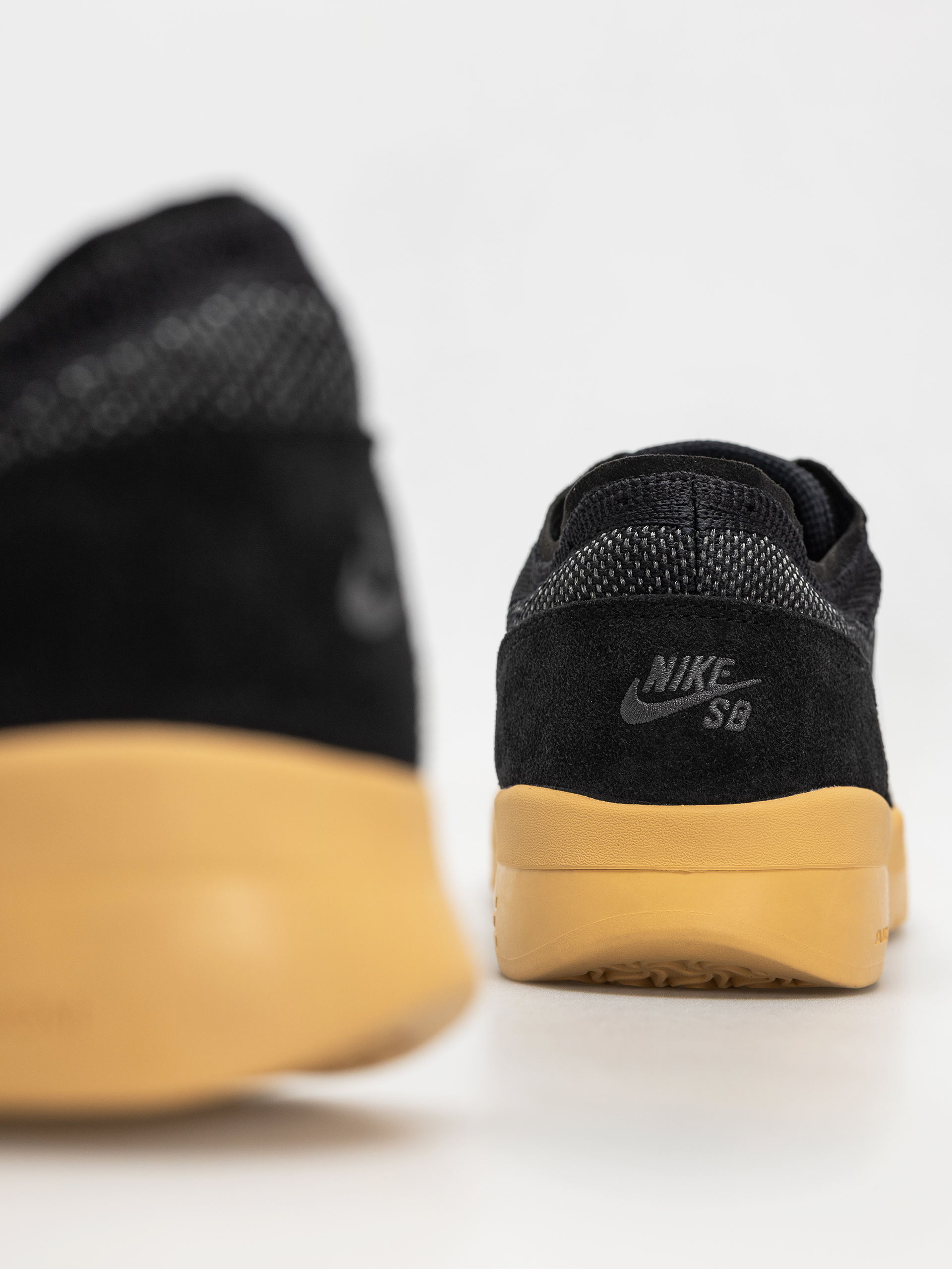 Nike SB Ps8 Shoes (black/white anthracite gum yellow)