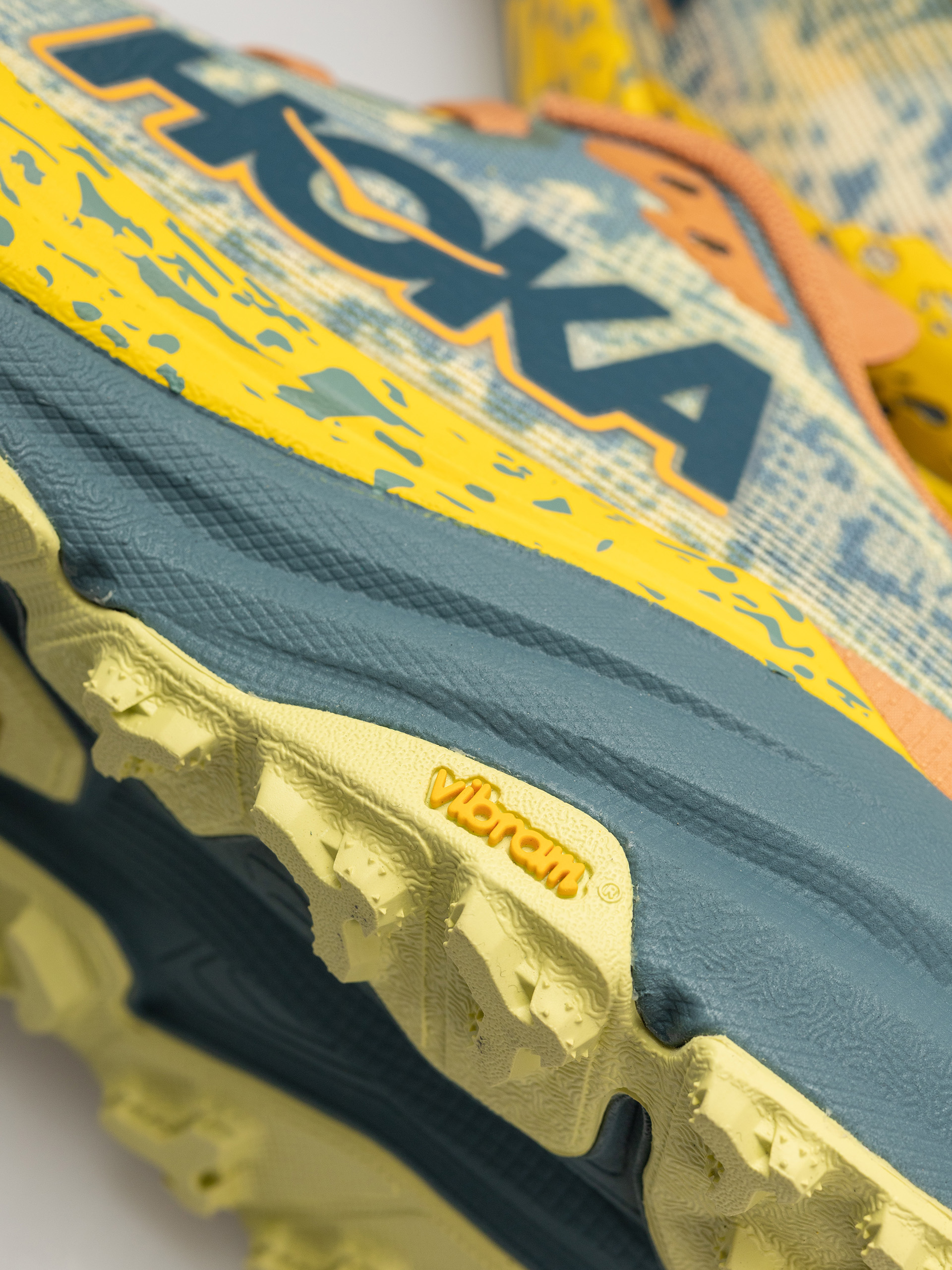 Hoka Speedgoat 6 Shoes (terra cotta/mountain fog)