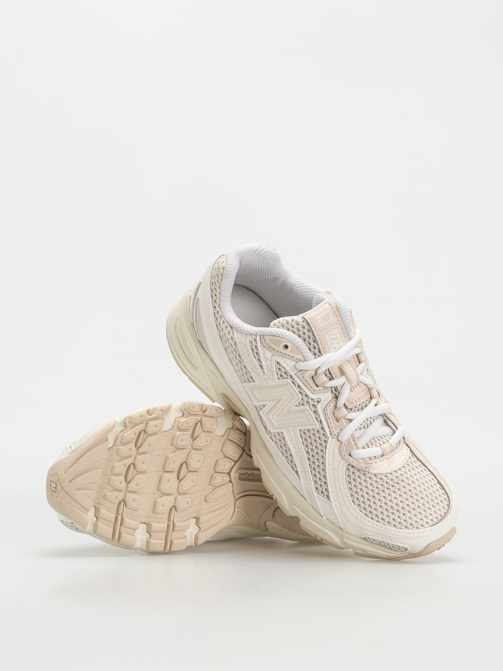 New Balance 740 JR Shoes (sea salt)