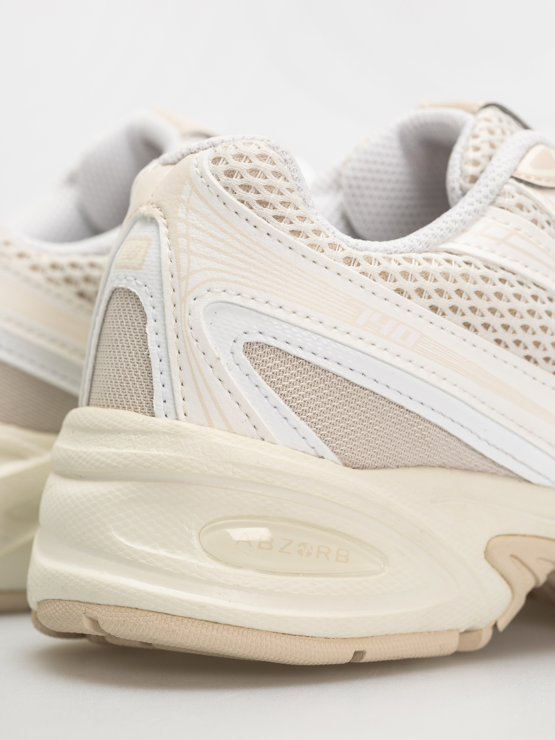 New Balance 740 JR Shoes (sea salt)