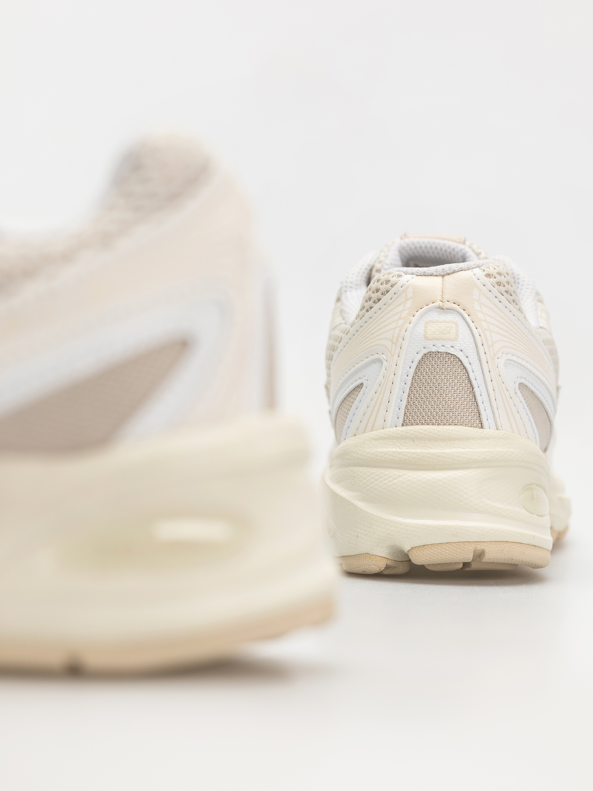 New Balance 740 JR Schuhe (sea salt)