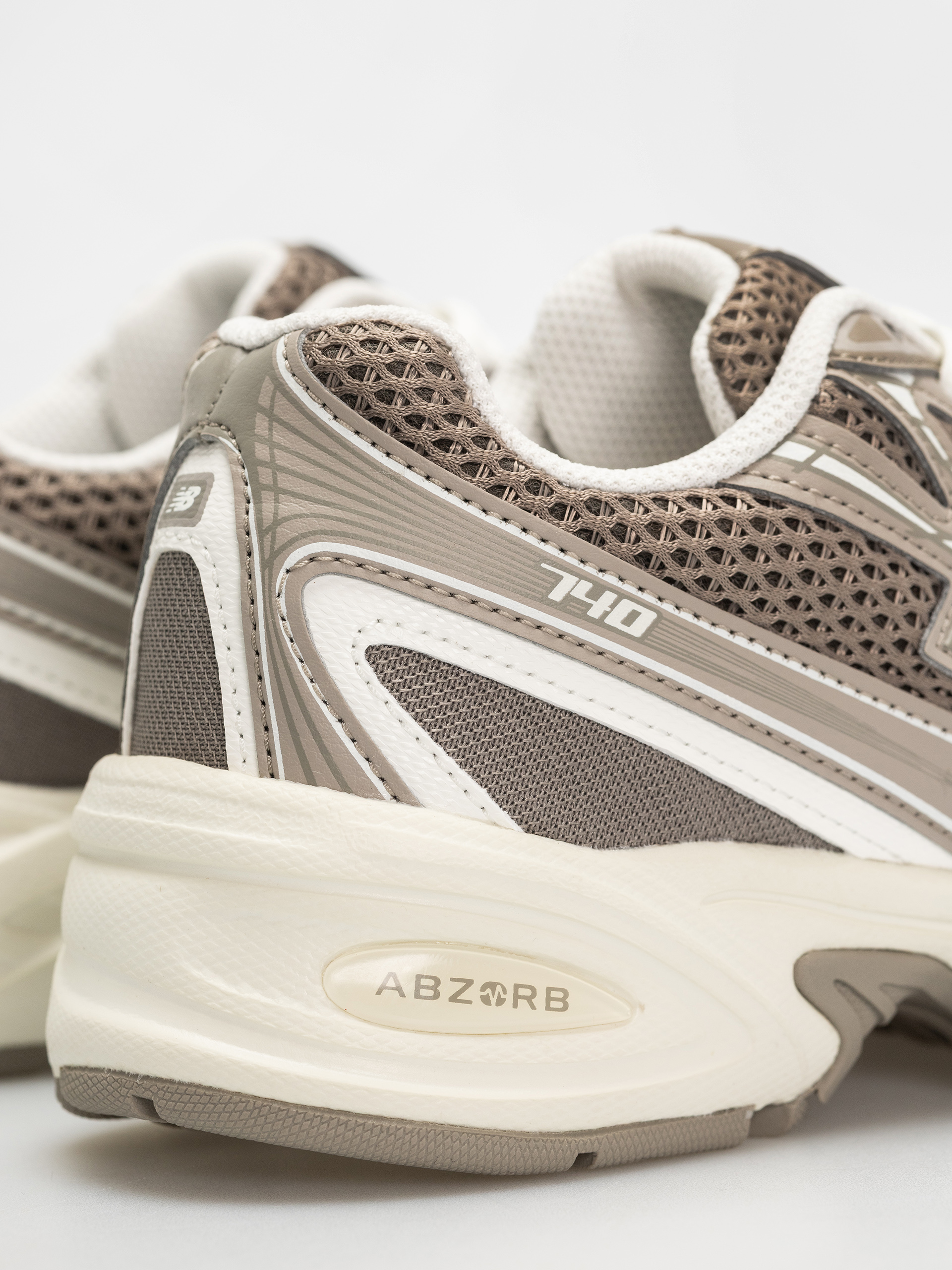 New Balance 740 JR Shoes (arid stone)