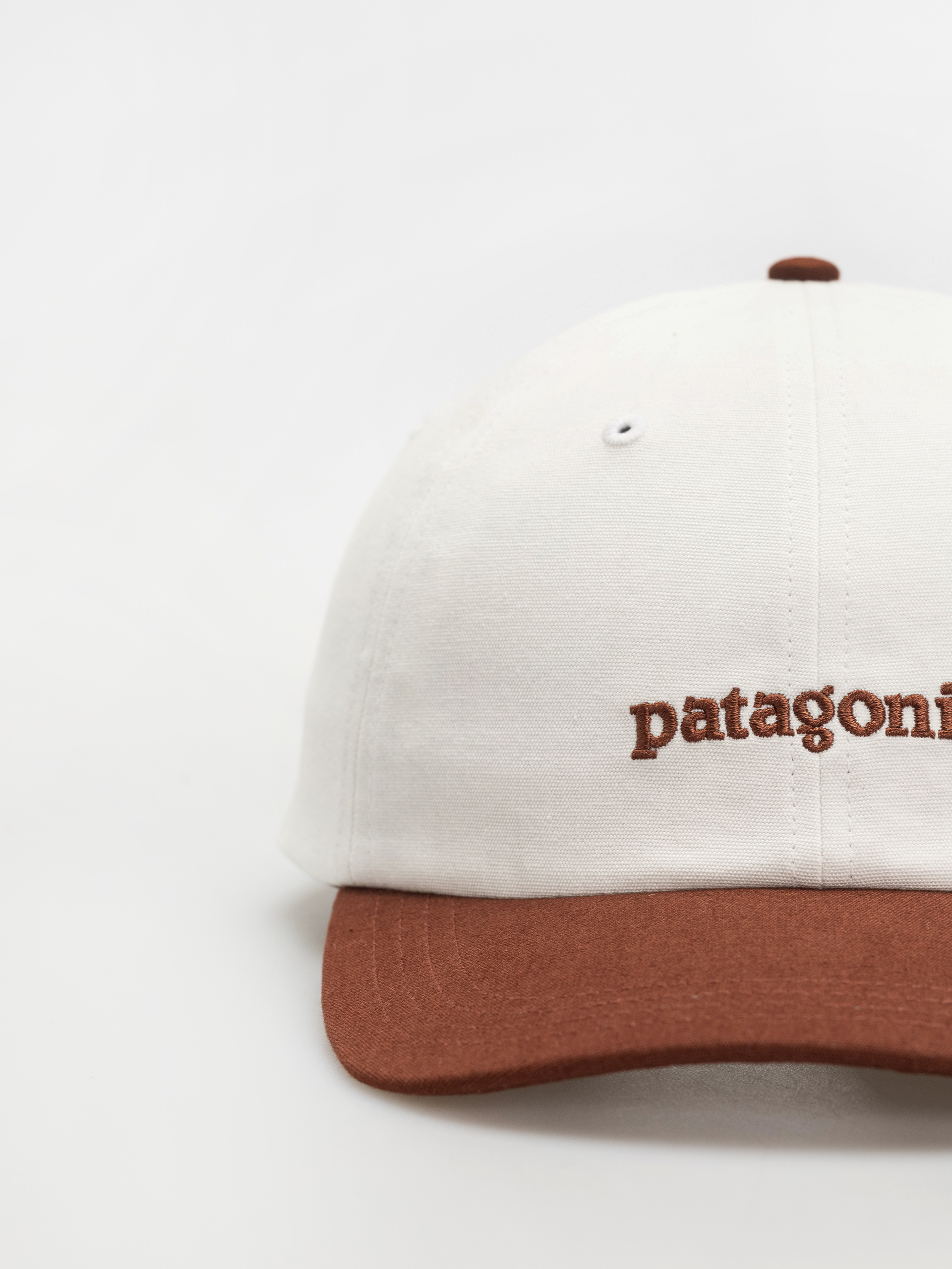 Patagonia Fitz Roy Icon Trad Cap (text logo dried vanilla)