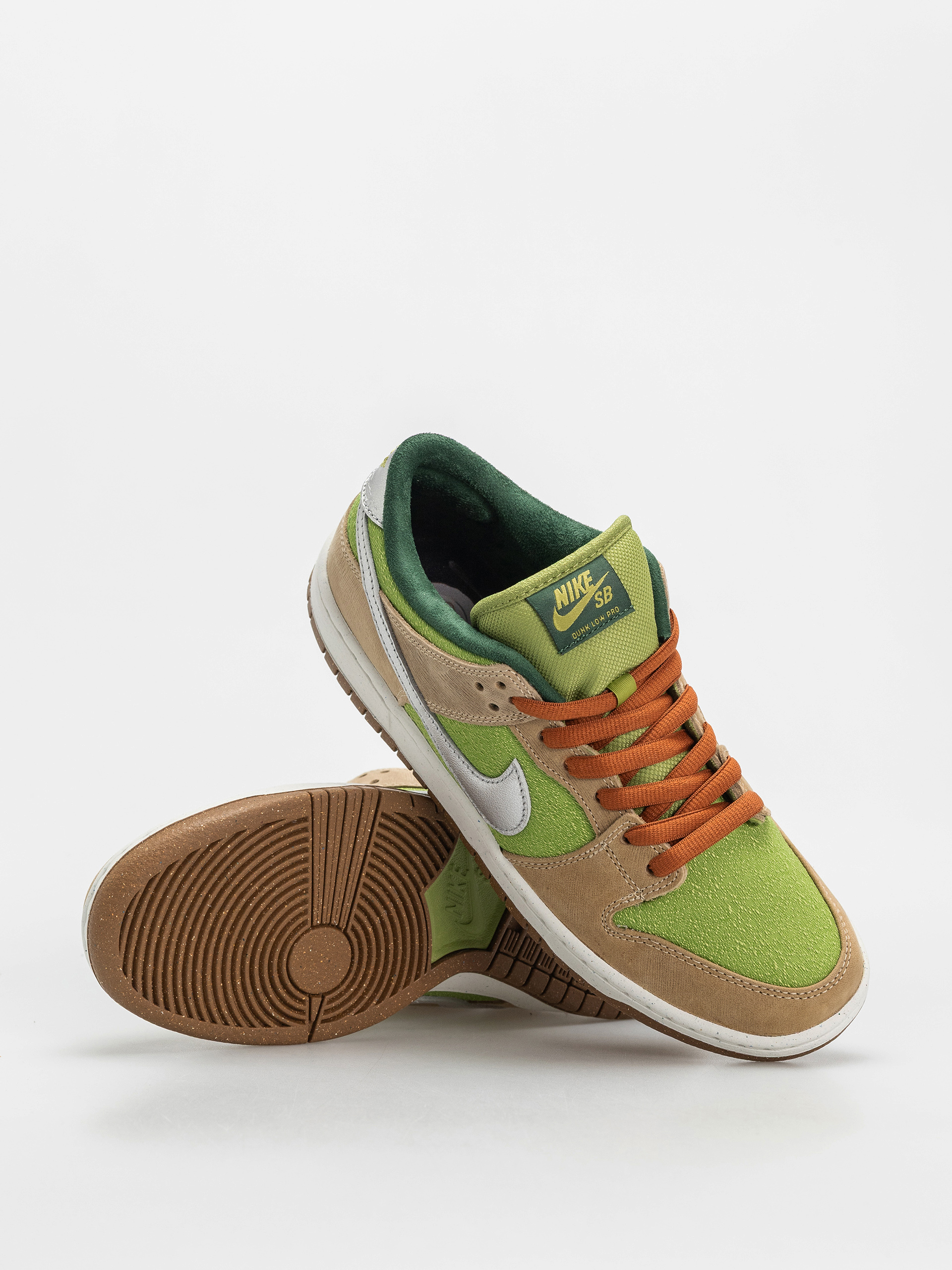 Nike SB Dunk Low Pro Wc Shoes (sesame/metallic silver pear fir)