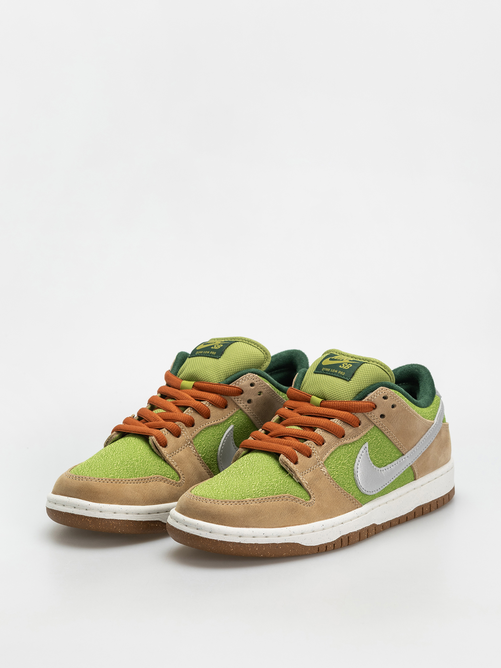 Nike SB Dunk Low Pro Wc Schuhe (sesame/metallic silver pear fir)