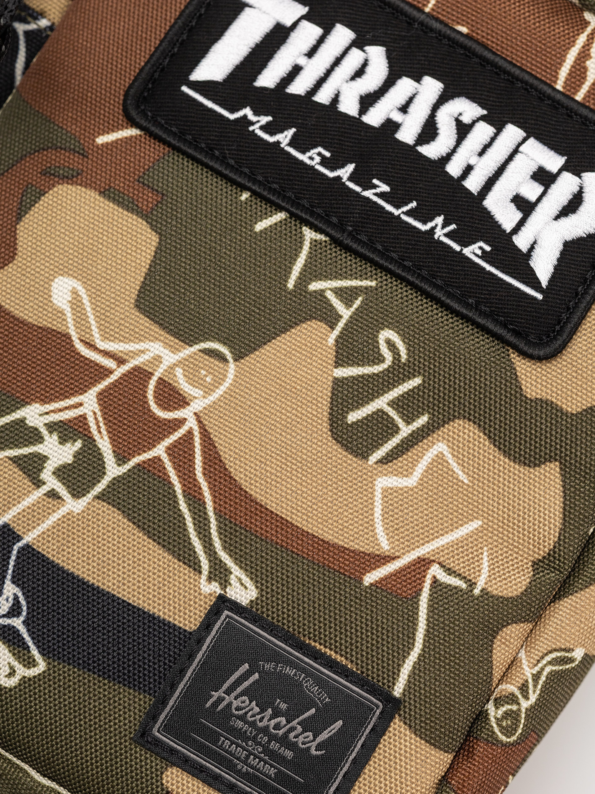 Herschel Supply Co. X Thrasher Gonz Heritage Crossbody Tasche (woodland camo)