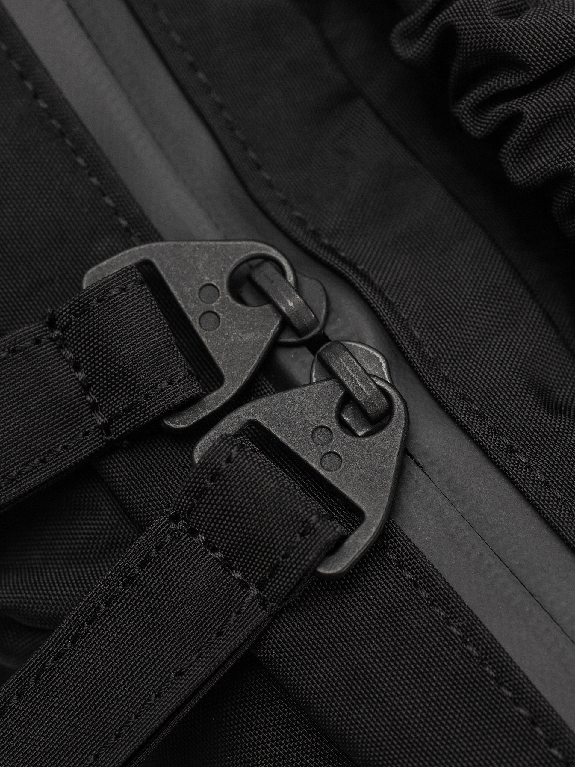 PinqPonq Tetrik Large Crinkle Rucksack (crinkle black)