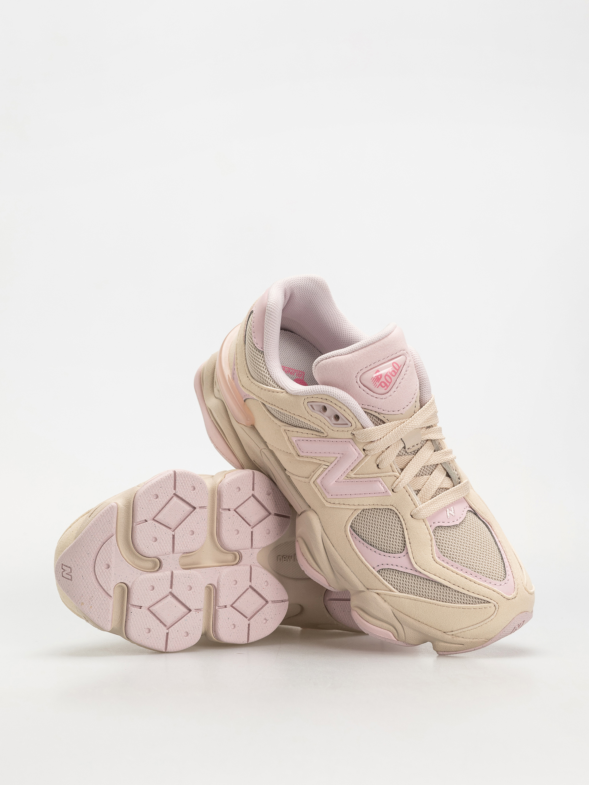 New Balance 9060 JR Shoes (bisque)