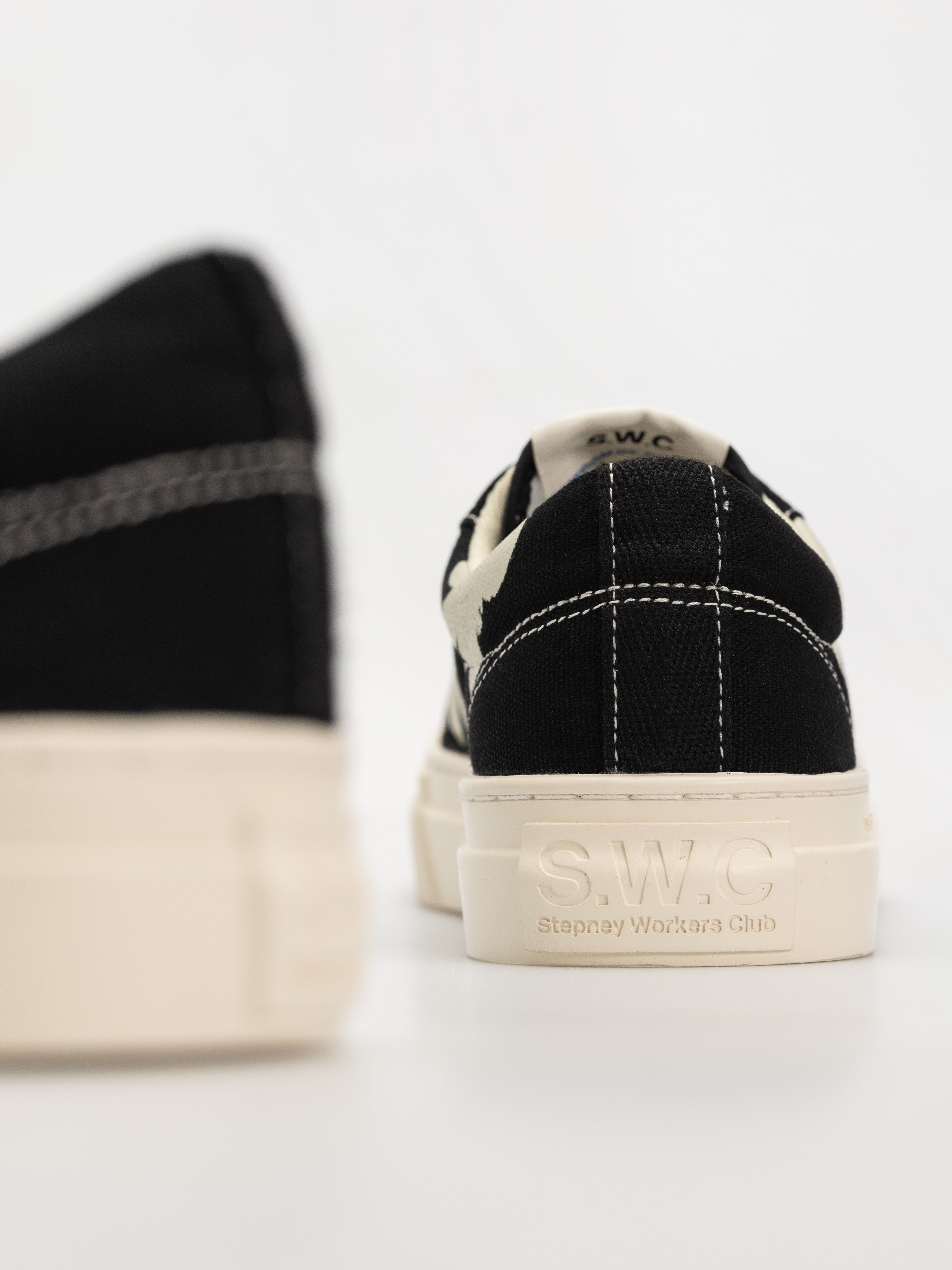 Stepney Workers Club Dellow Shoes (shroomhands canvas black/white)
