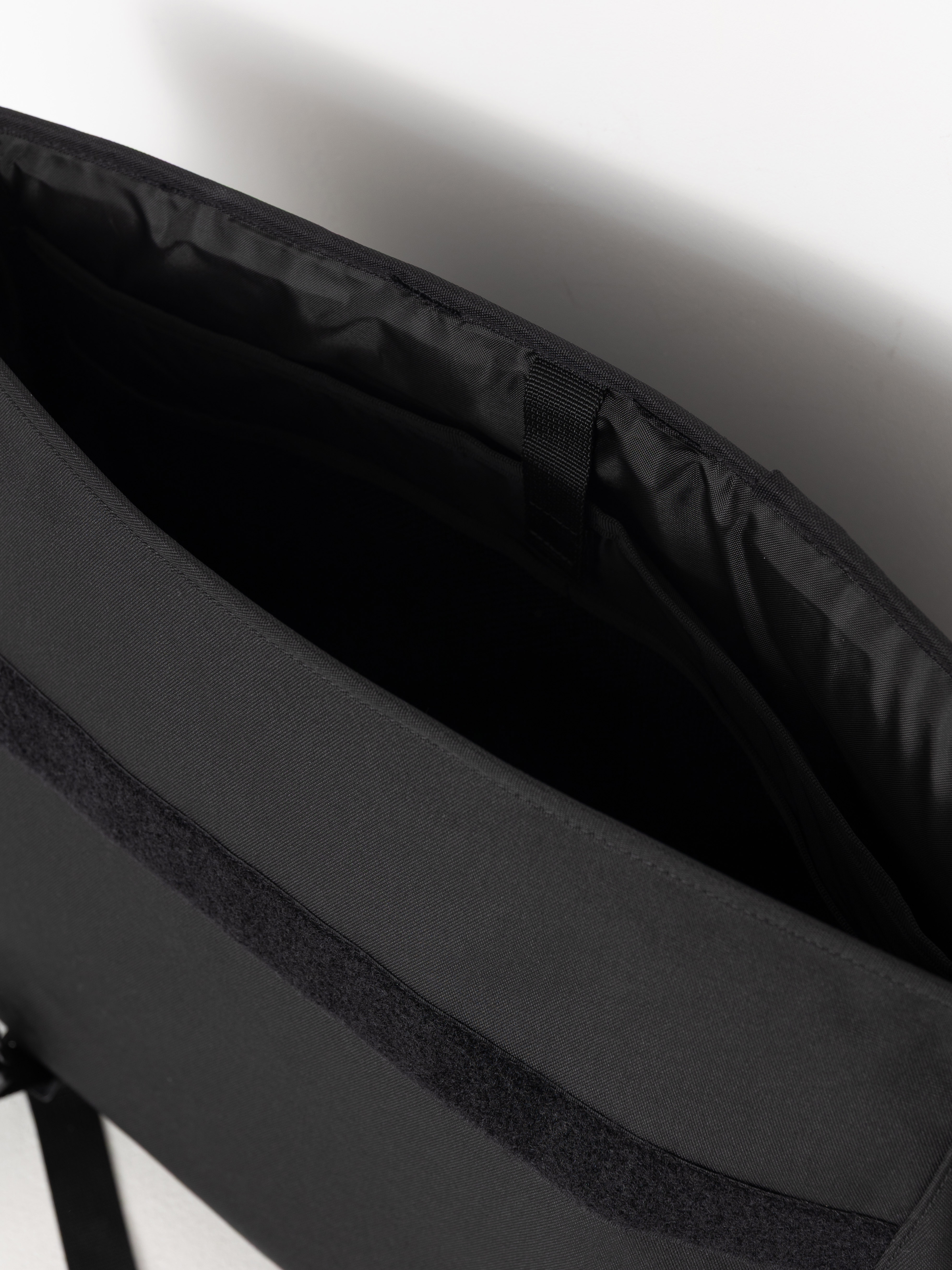 Carhartt WIP Jake Messenger Tasche (black)