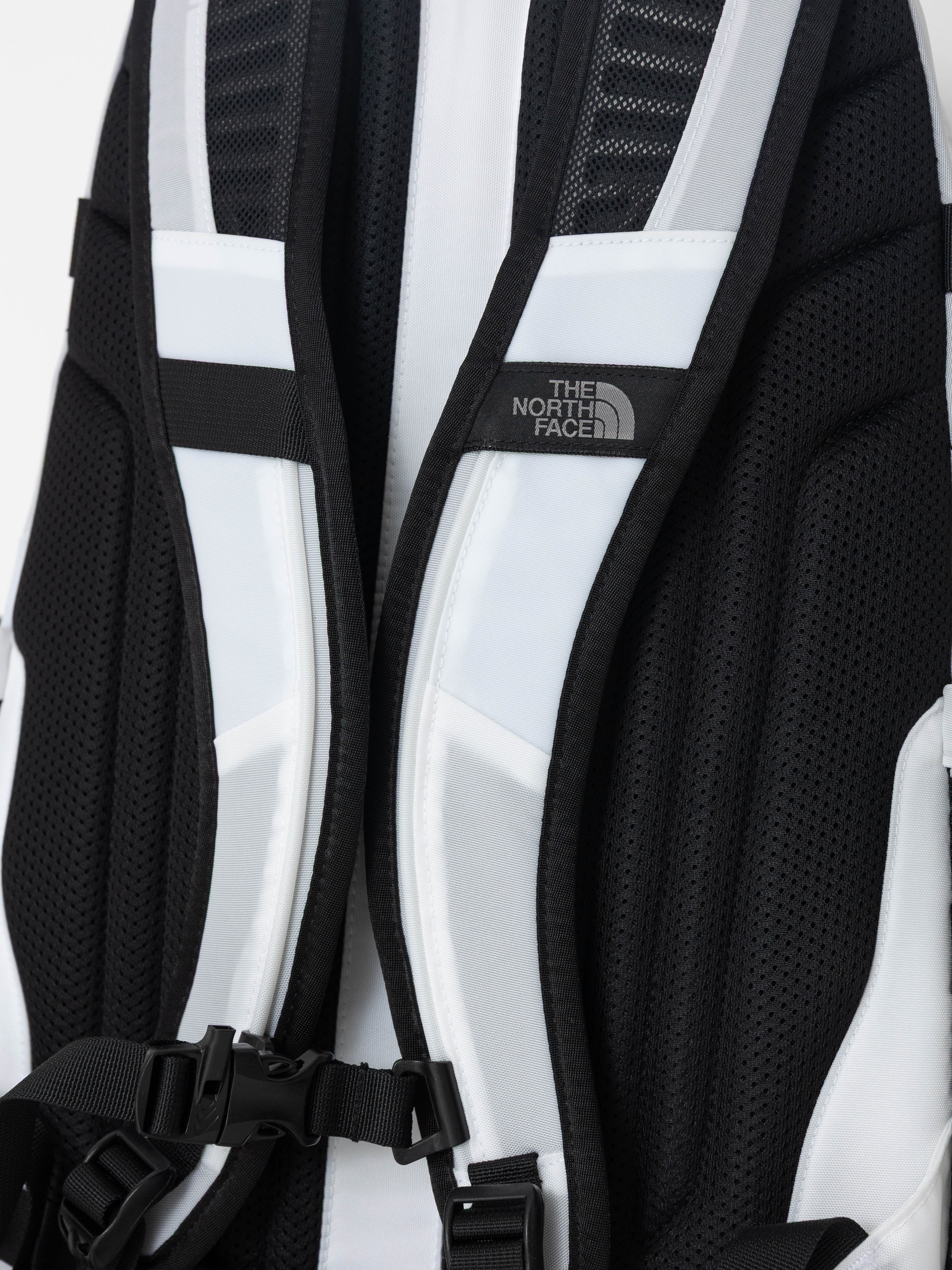 The North Face Hot Shot Base Camp Backpack (tnf white)