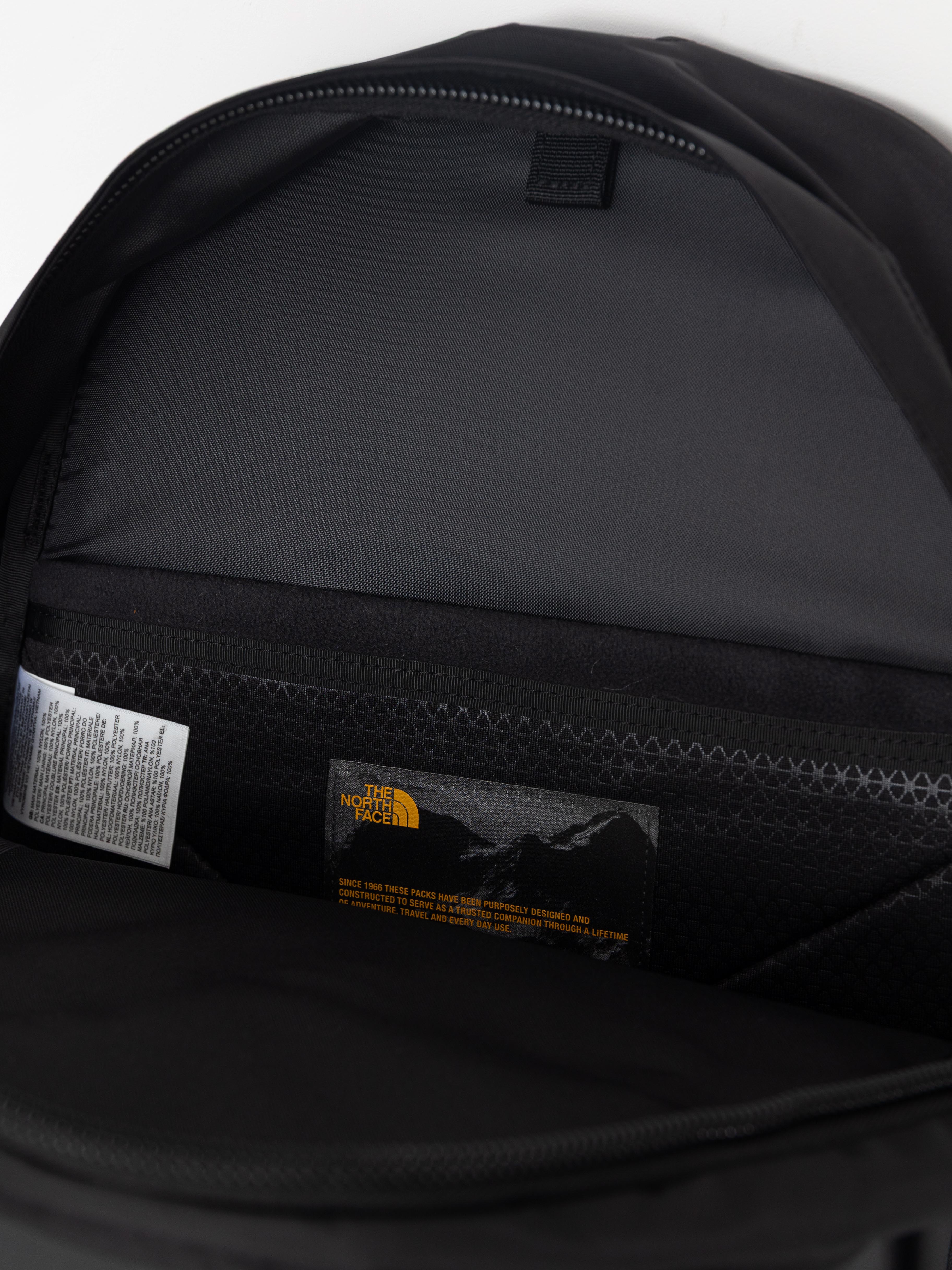 The North Face Hot Shot Base Camp Backpack (tnf black)