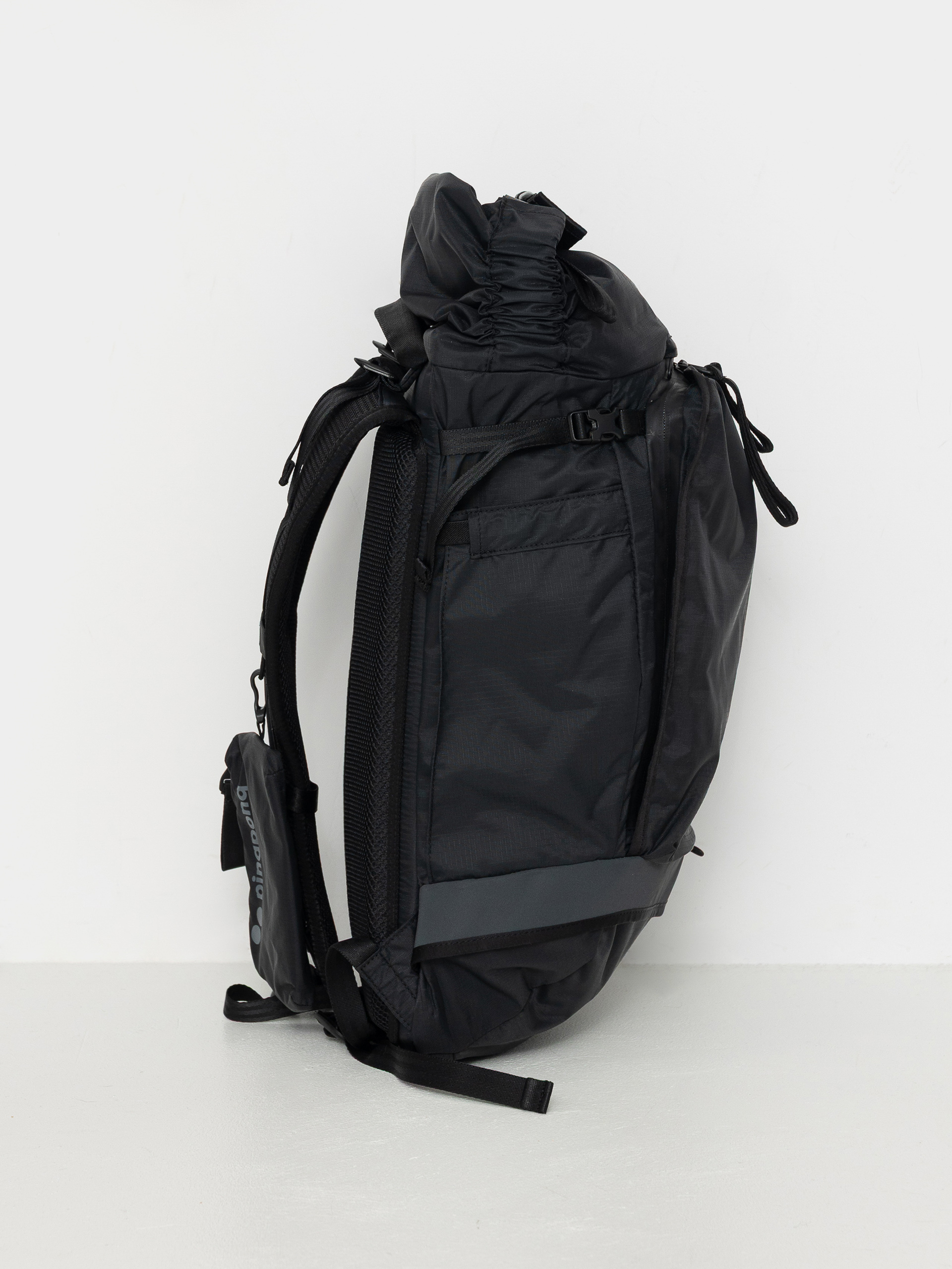 PinqPonq Komut Medium Rucksack (pure black)