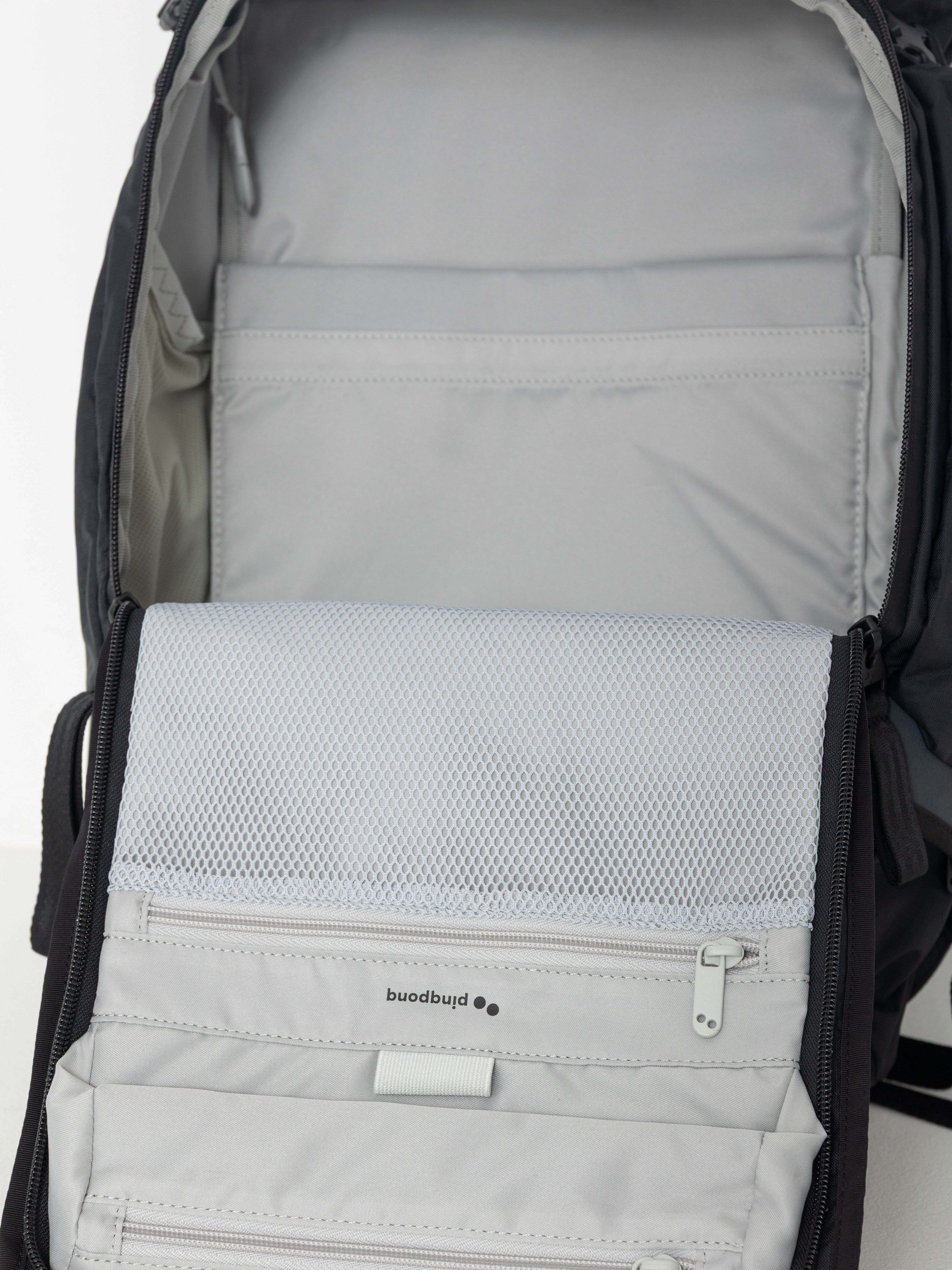 PinqPonq Komut Medium Rucksack (pure black)