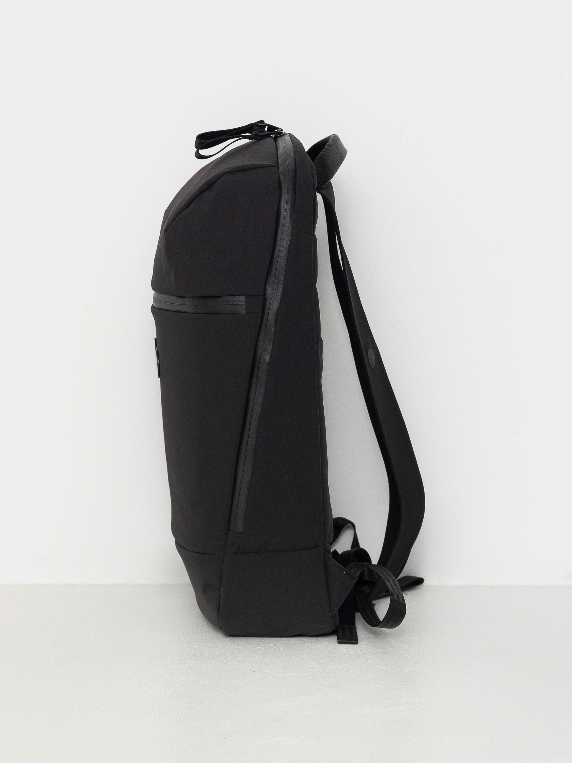 PinqPonq Kontor Backpack (solid black)