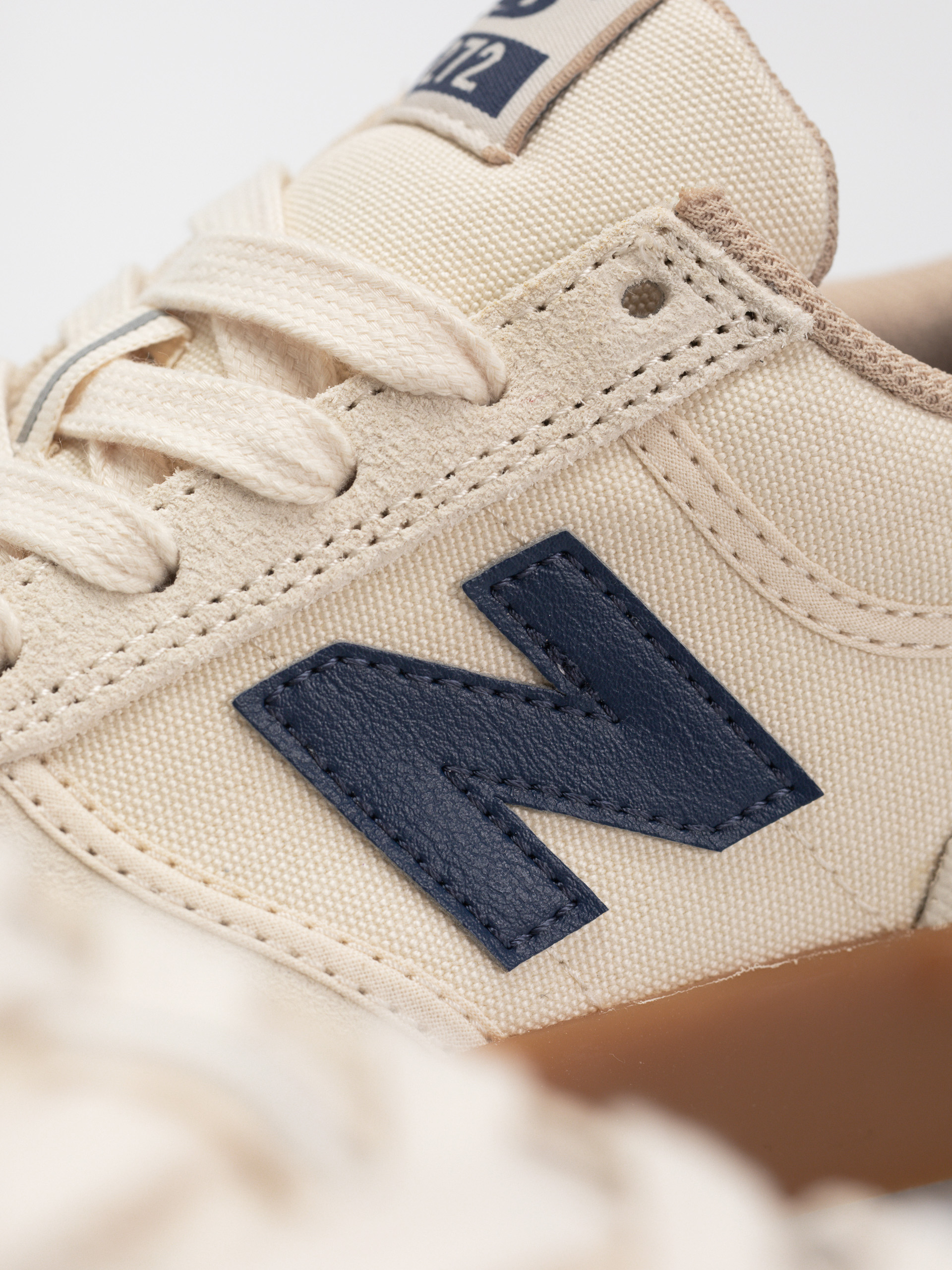 New Balance 272 Shoes (white)