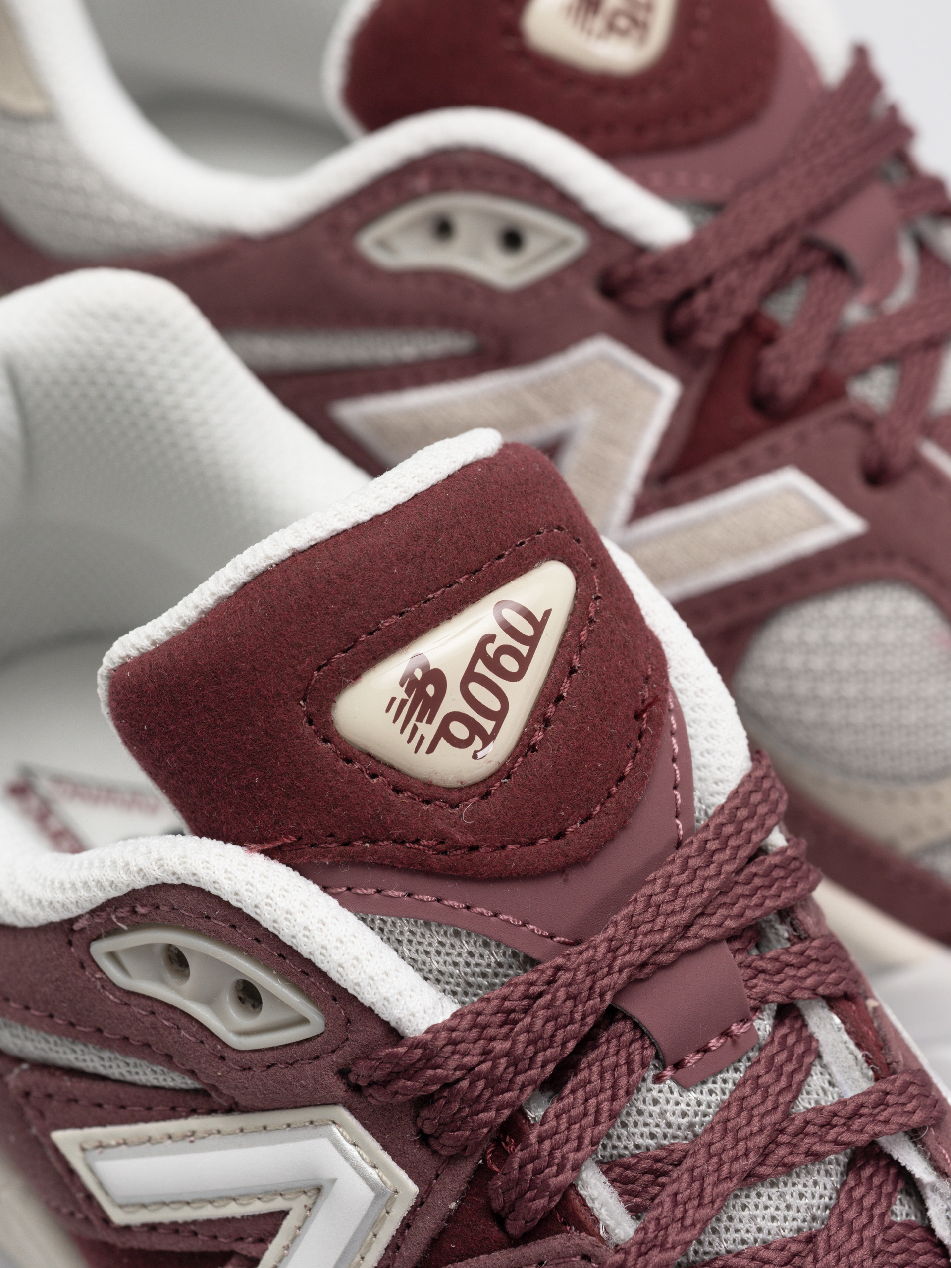 New Balance 9060 JR Shoes (washed burgundy)
