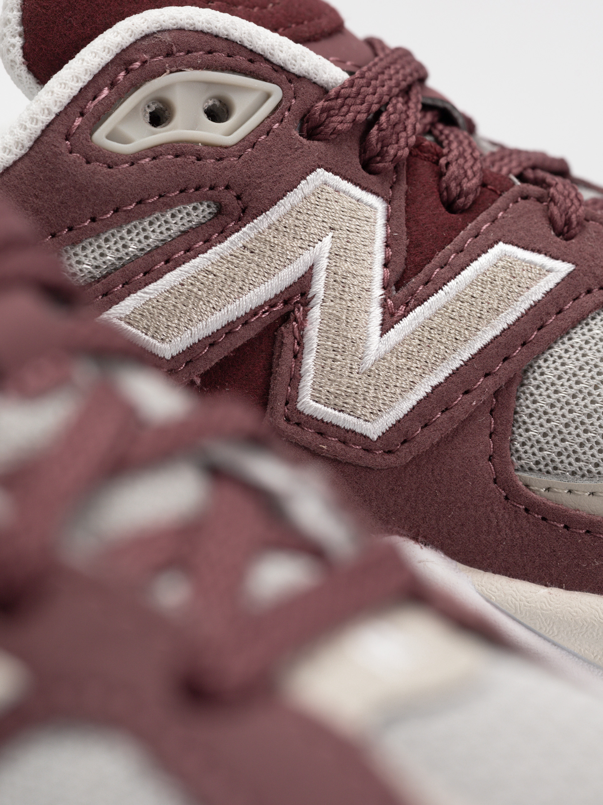 New Balance 9060 JR Shoes (washed burgundy)