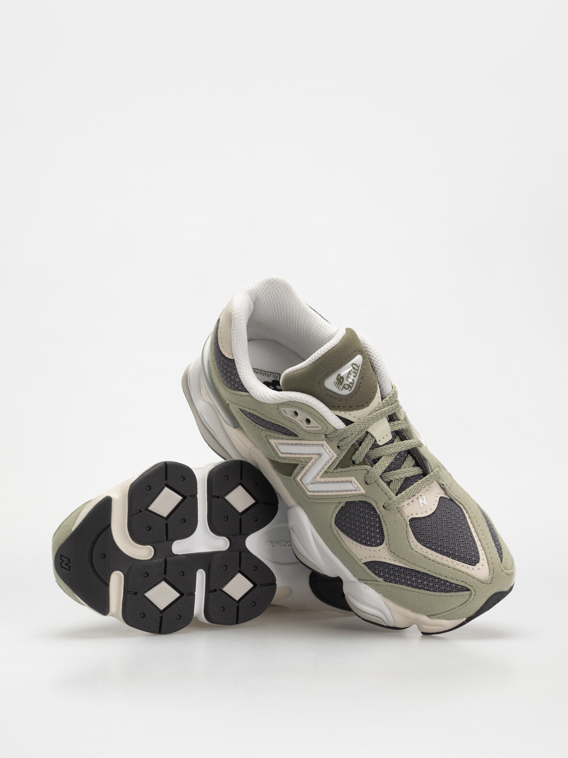 New Balance 9060 JR Shoes (garter snake)