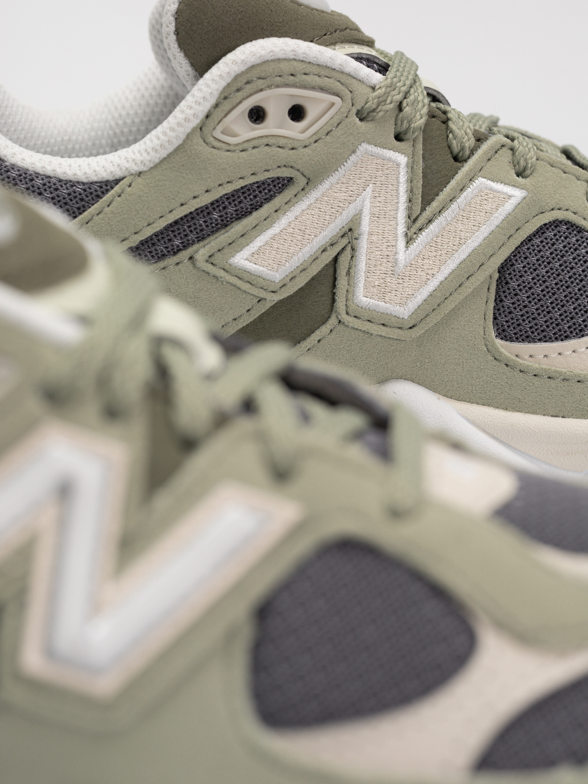 New Balance 9060 JR Schuhe (garter snake)