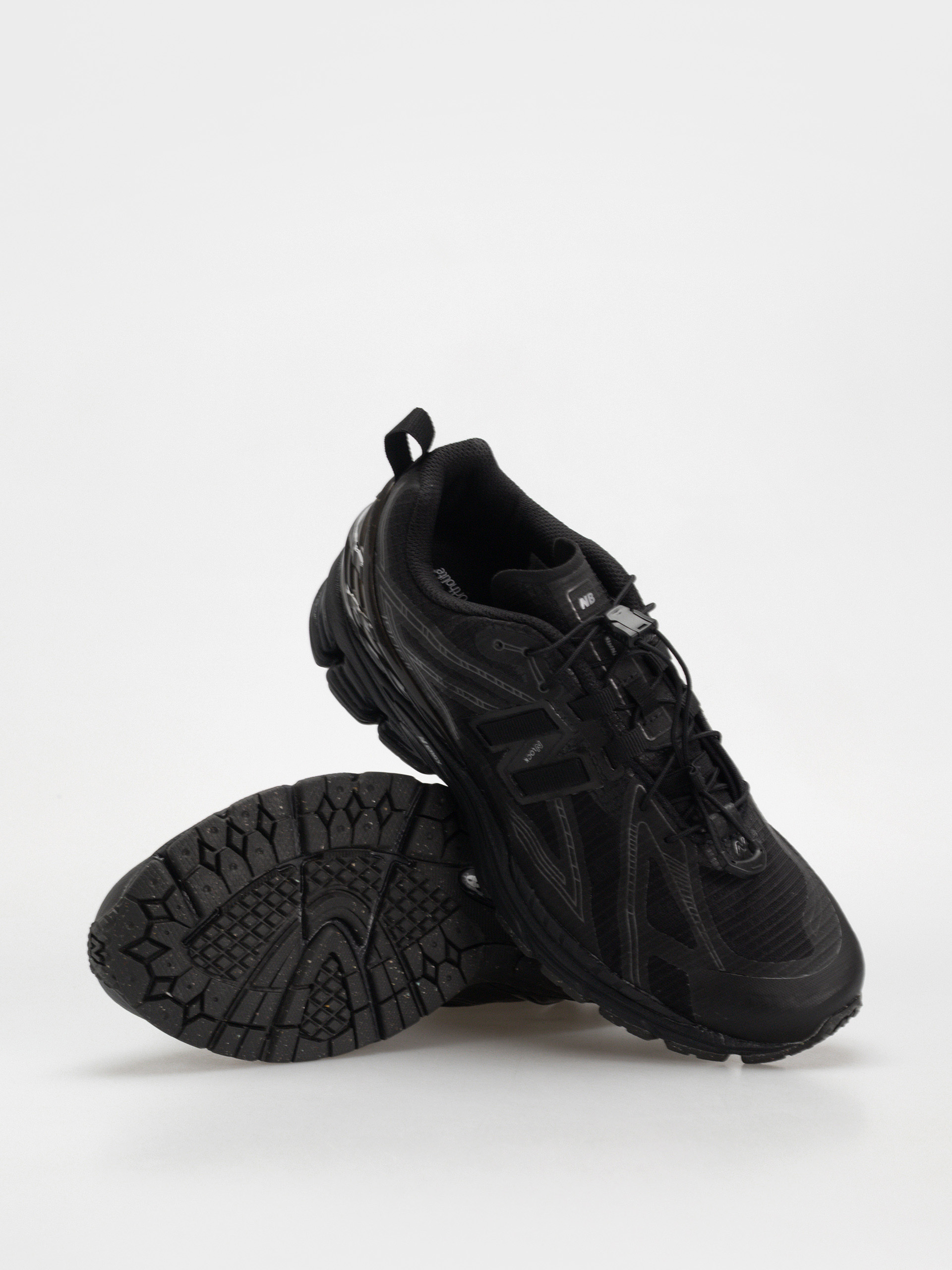 New Balance 1906 Shoes (black)